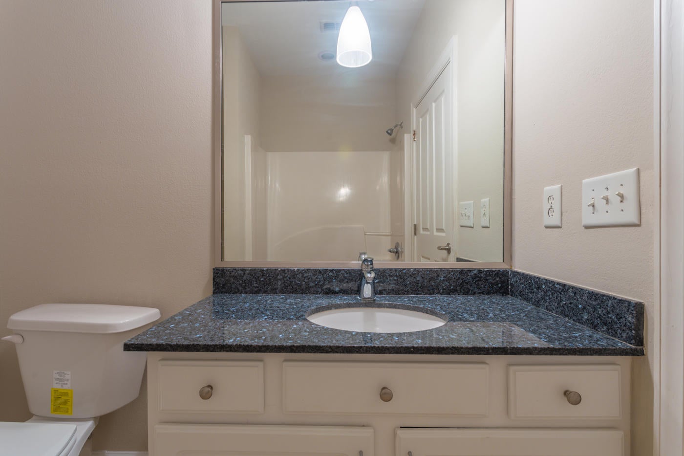 SOUTH HAVEN TOWNHOMES - Residential Lease