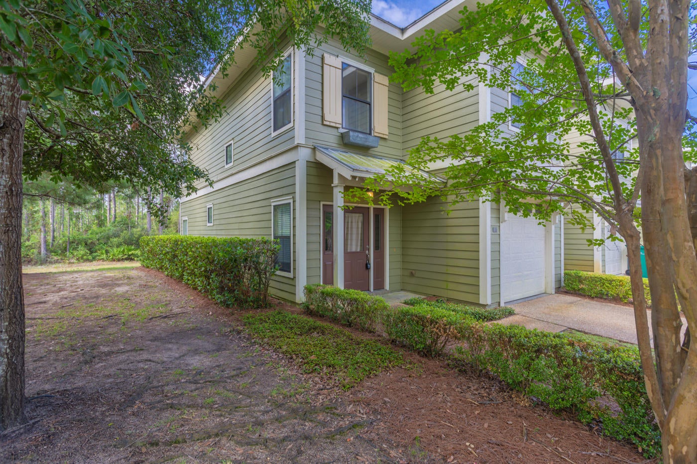 SOUTH HAVEN TOWNHOMES - Residential Lease
