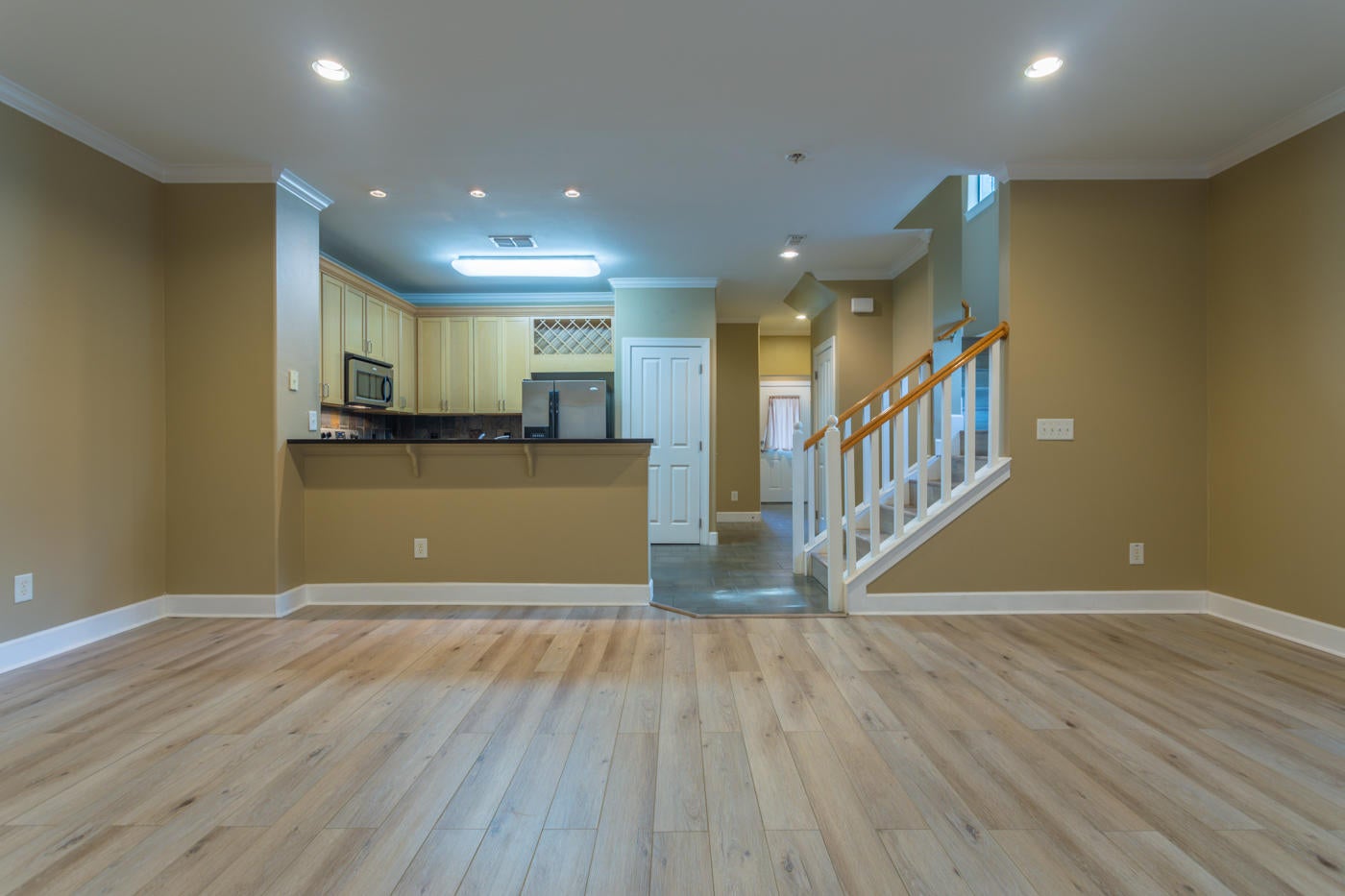 SOUTH HAVEN TOWNHOMES - Residential Lease