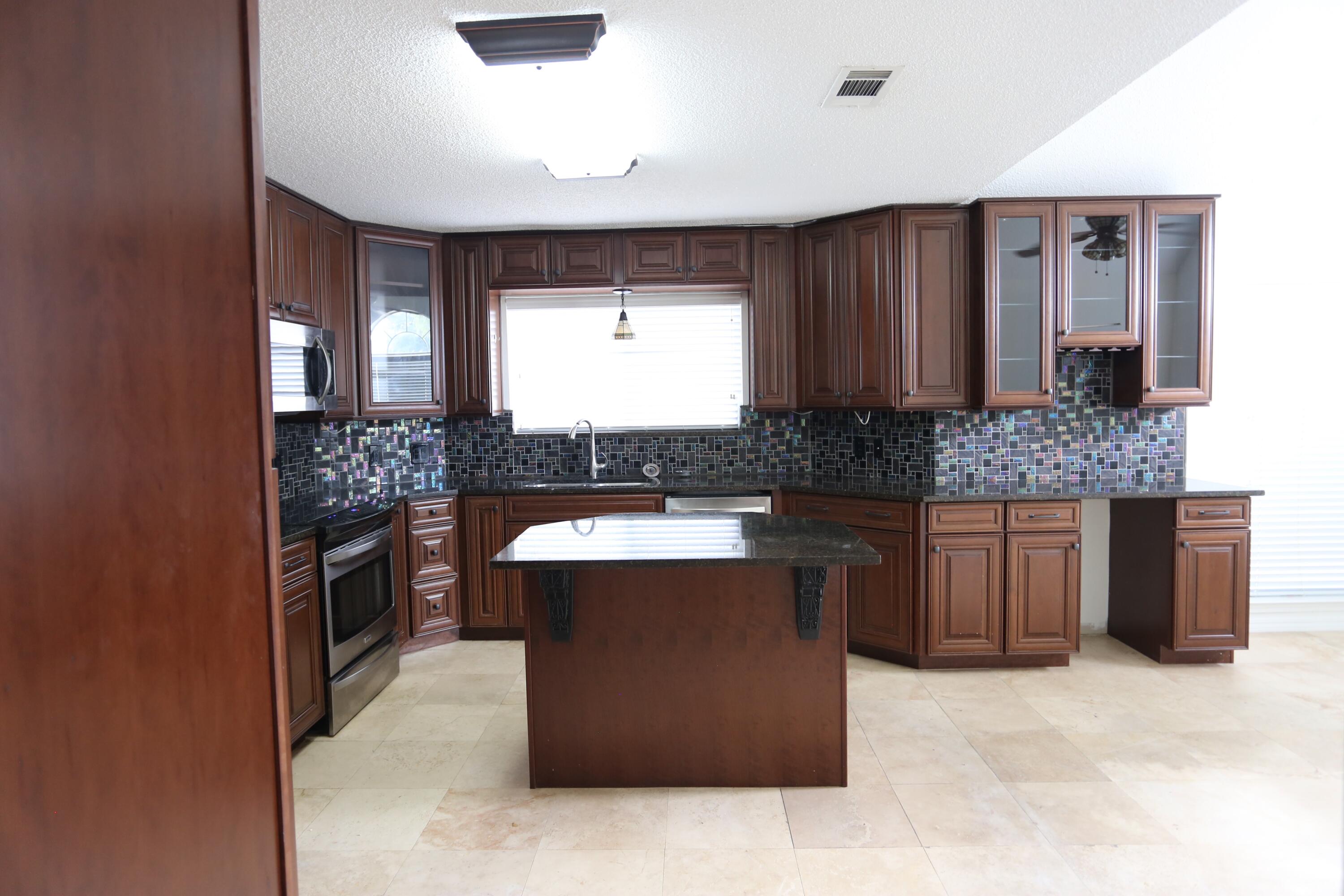 HARBOR BREEZE - Residential