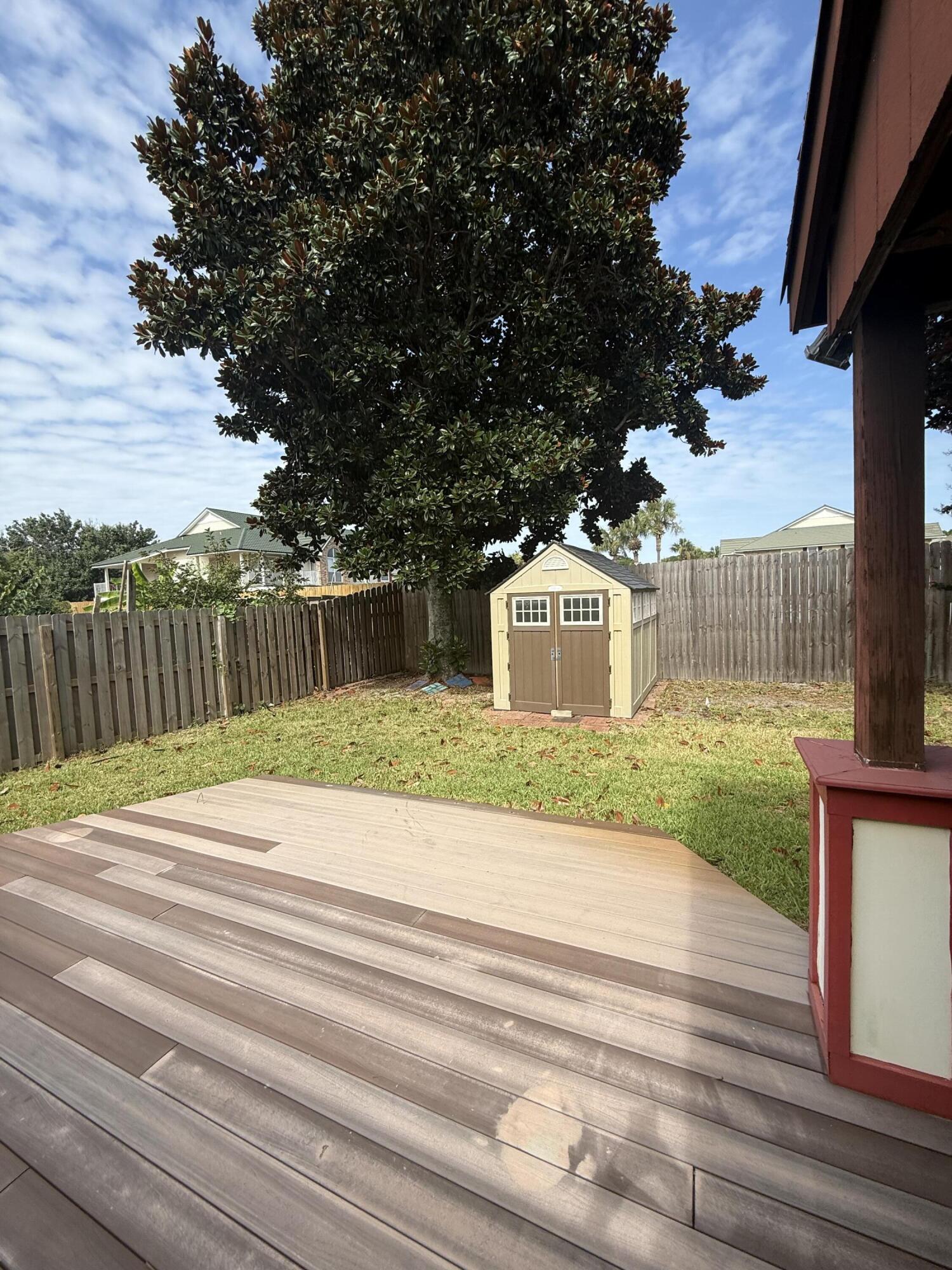 HARBOR BREEZE - Residential