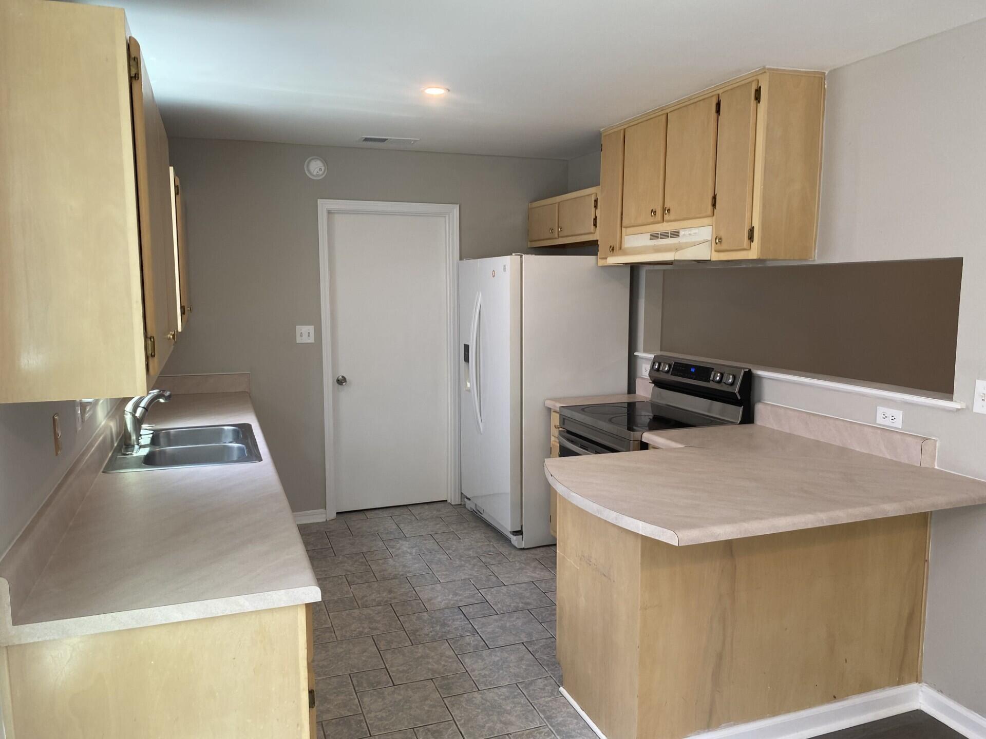 EMERALD ESTATES - Residential