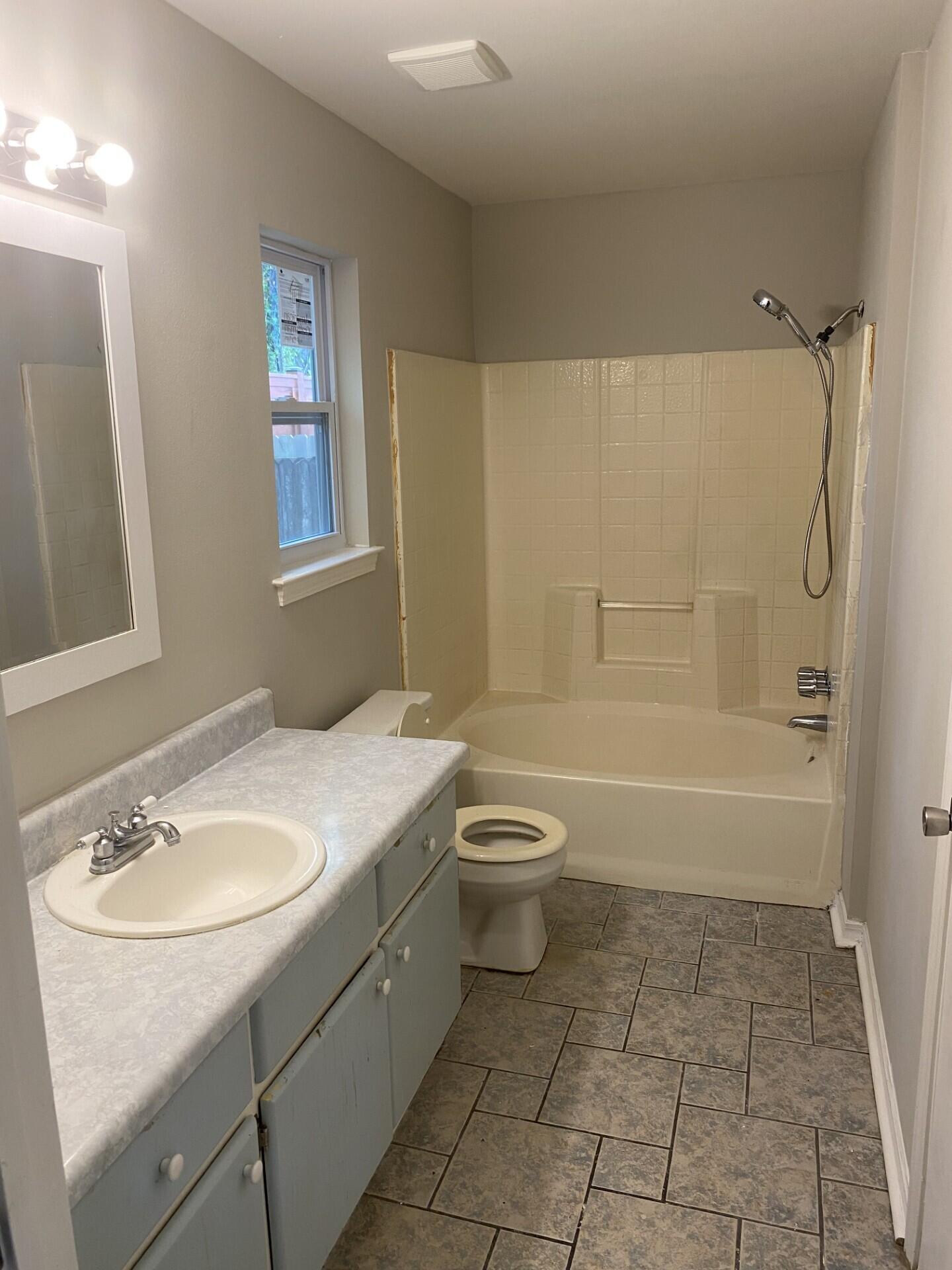 EMERALD ESTATES - Residential