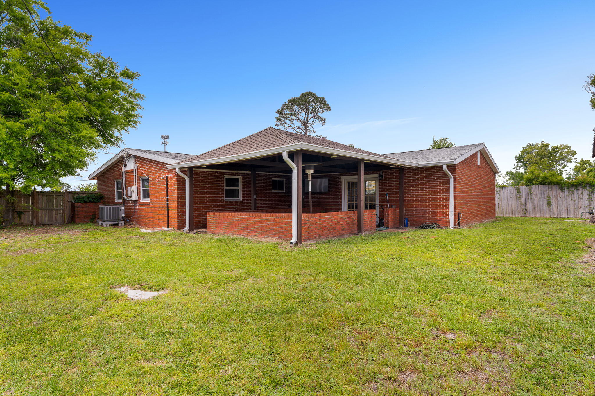HENTZ 1ST ADDN UNIT B REPLAT - Residential
