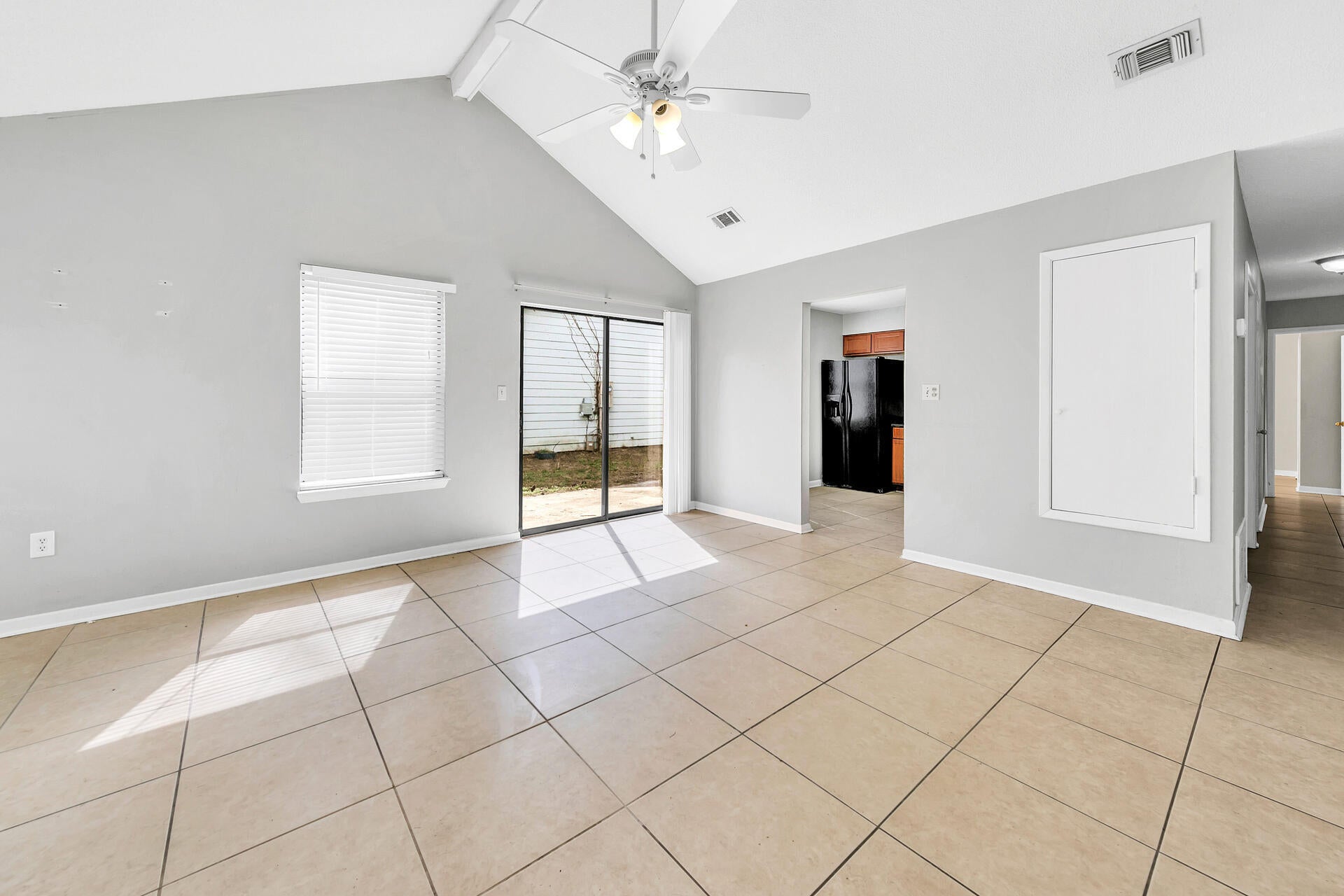 HIDDEN TRAIL PHASE I LOT 81 - Residential Lease