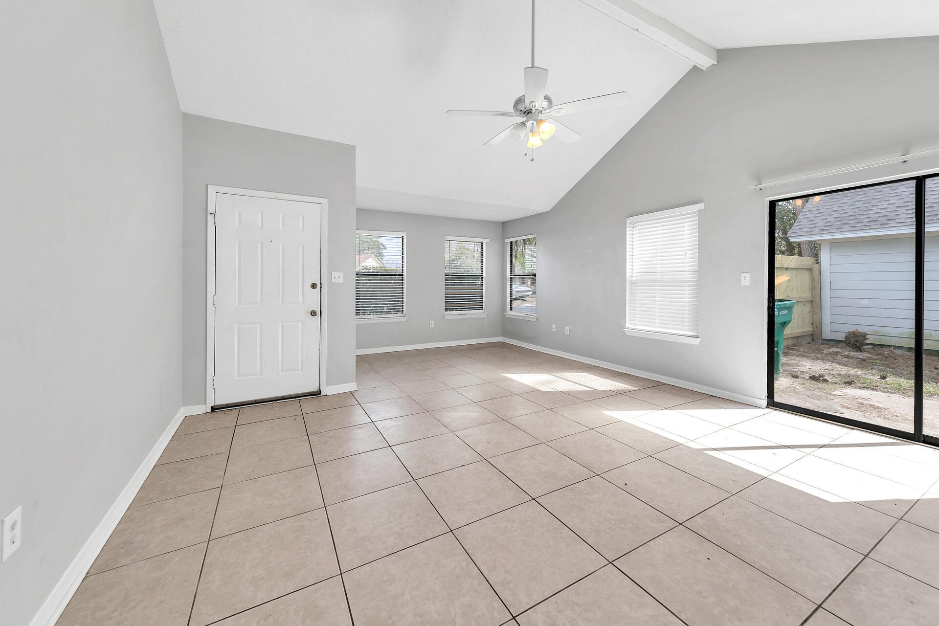 HIDDEN TRAIL PHASE I LOT 81 - Residential Lease