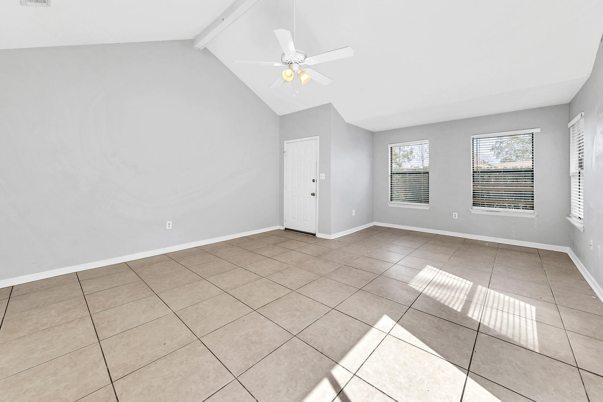 HIDDEN TRAIL PHASE I LOT 81 - Residential Lease