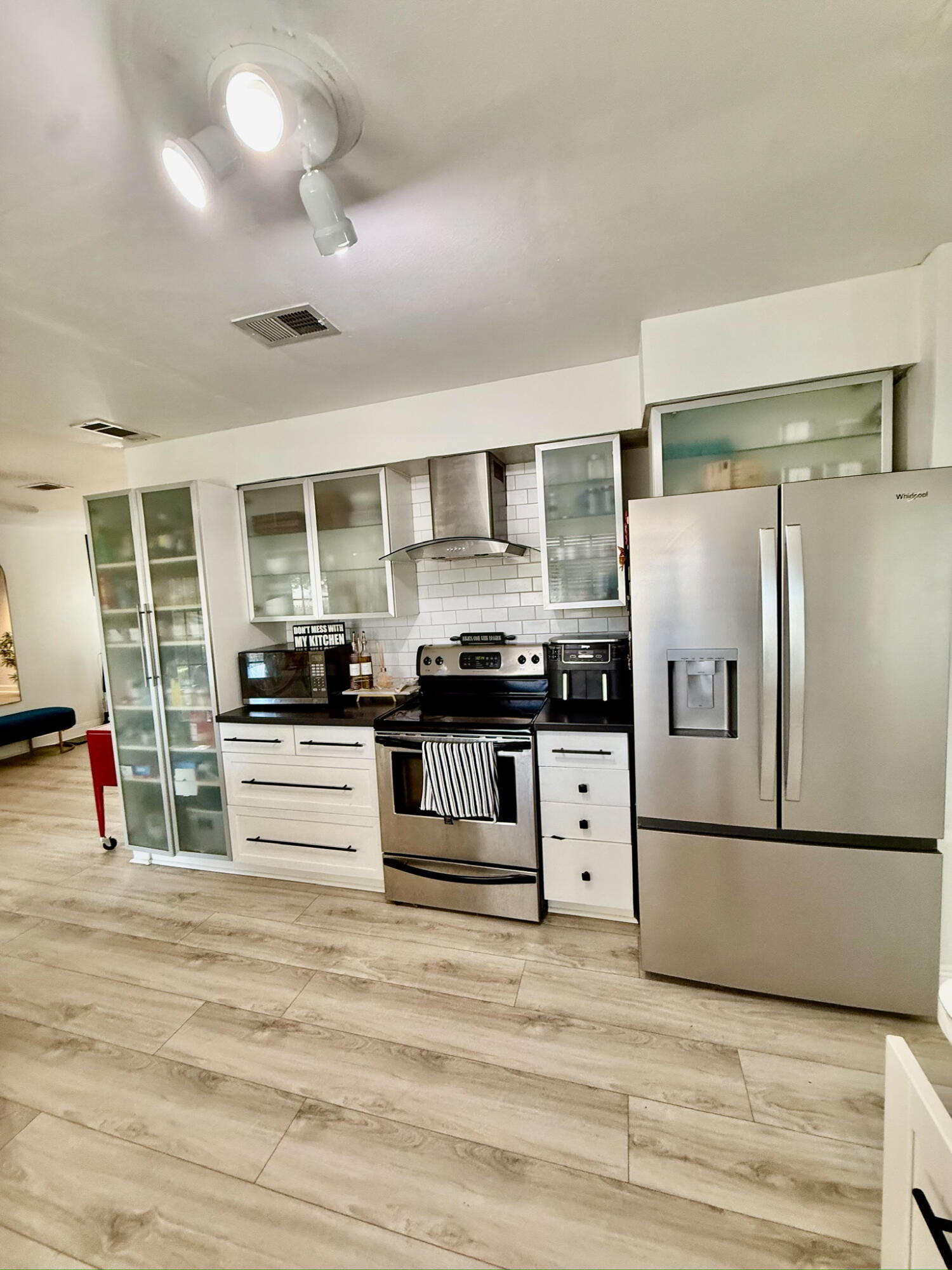 COLONIAL HEIGHTS - Residential