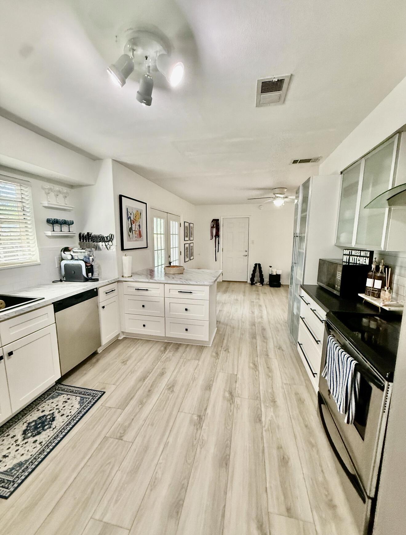COLONIAL HEIGHTS - Residential