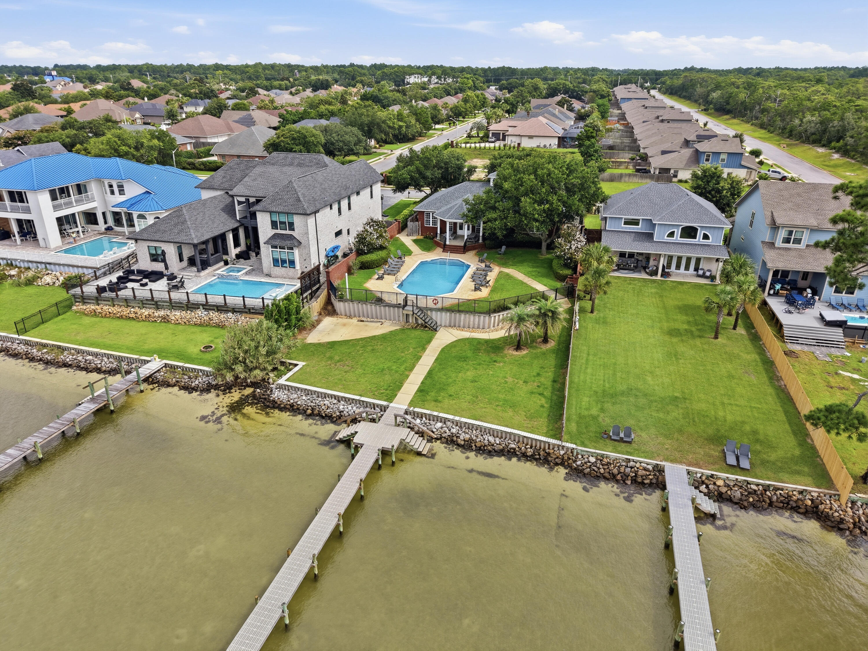 HERITAGE PARK - Residential