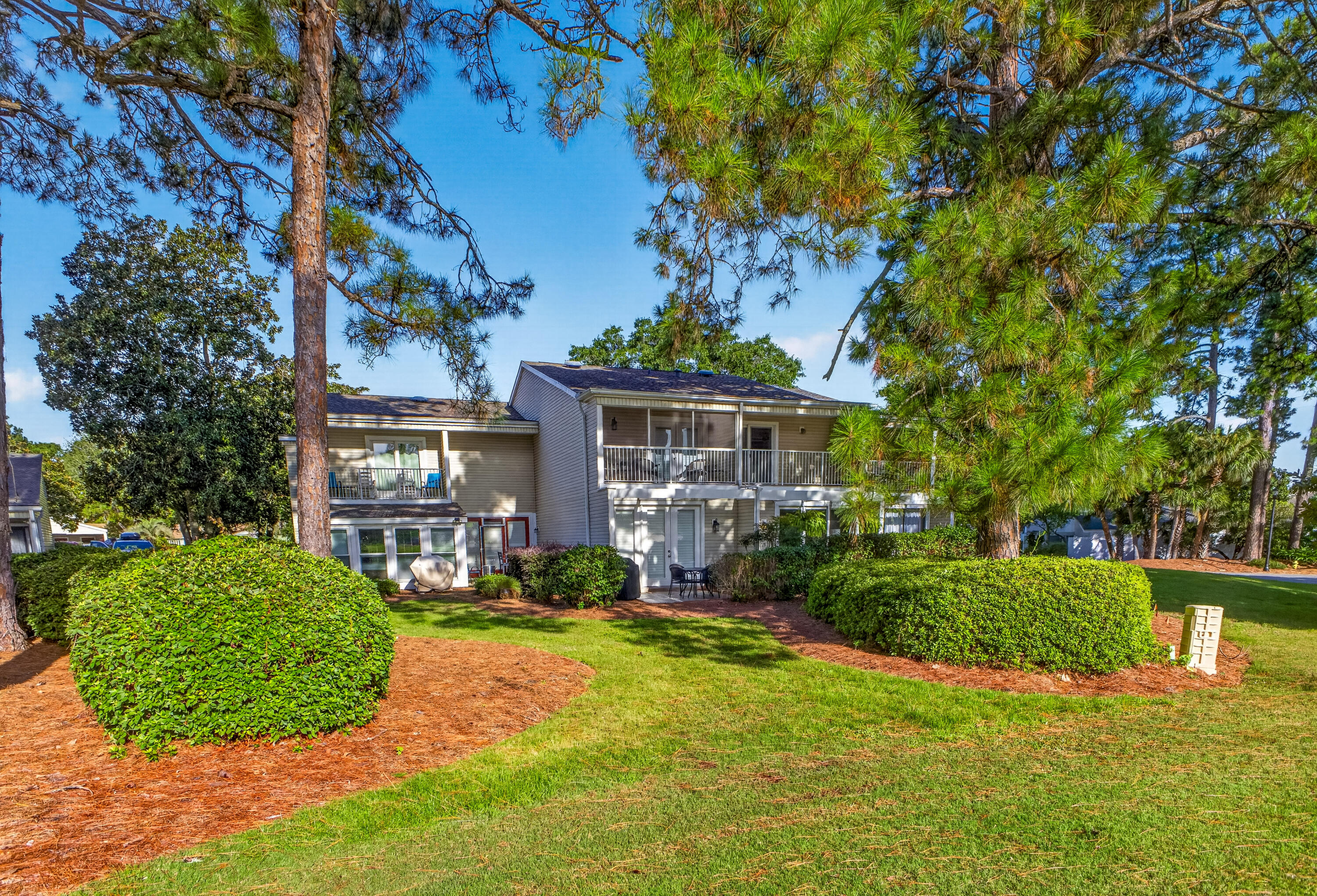 MAGNOLIA VILLAGE - Residential