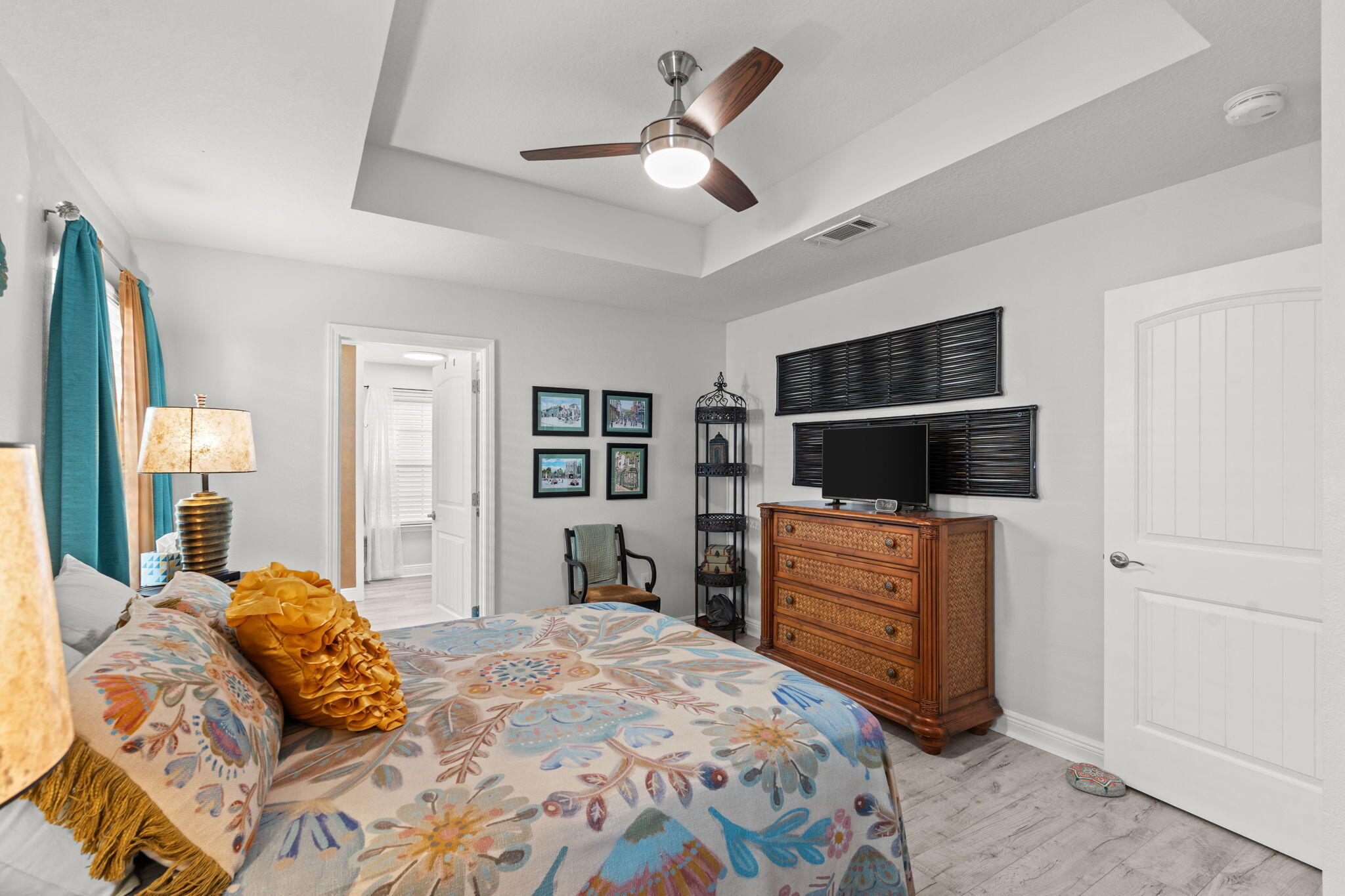EAGLE BAY - Residential