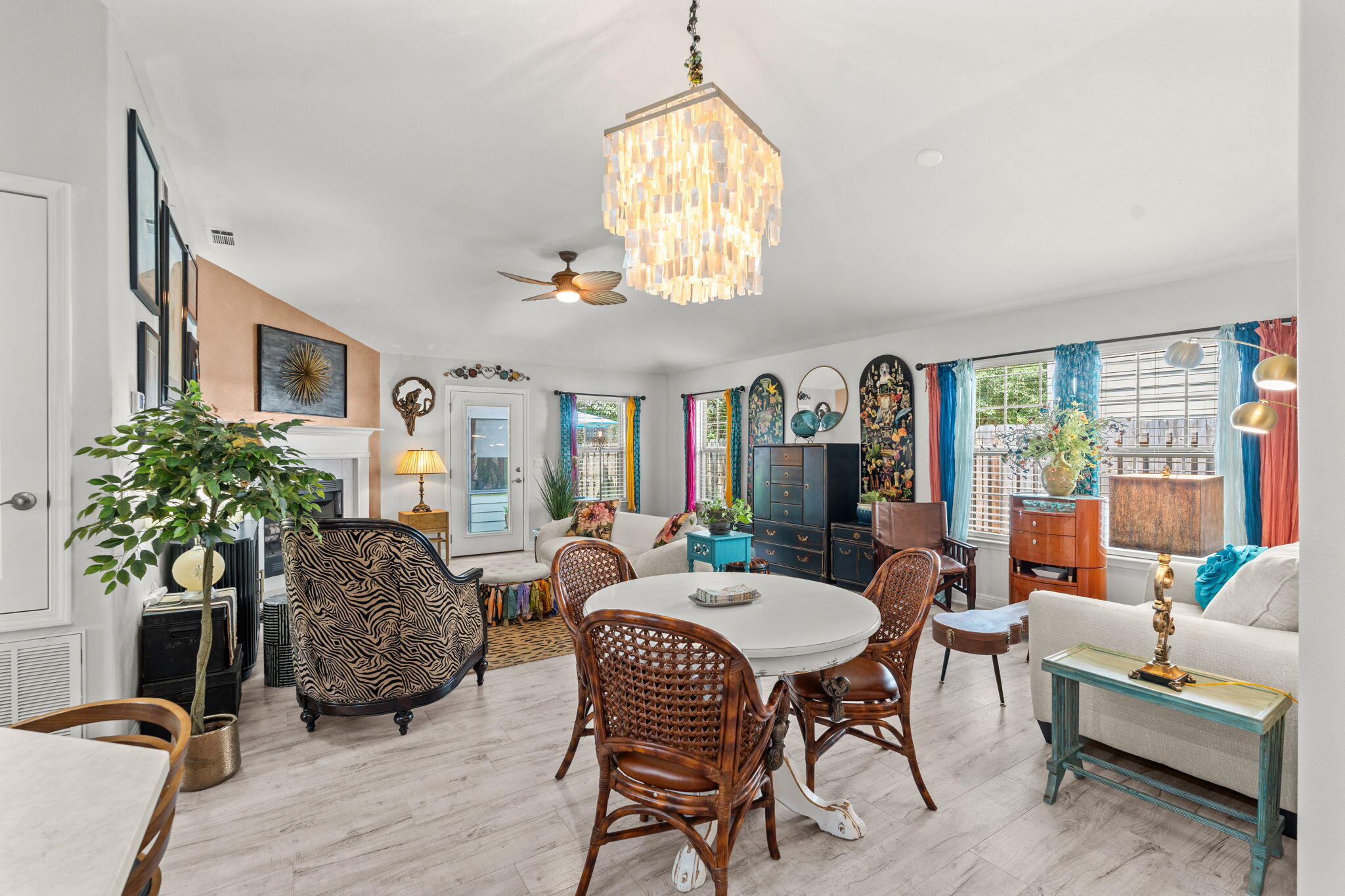 EAGLE BAY - Residential