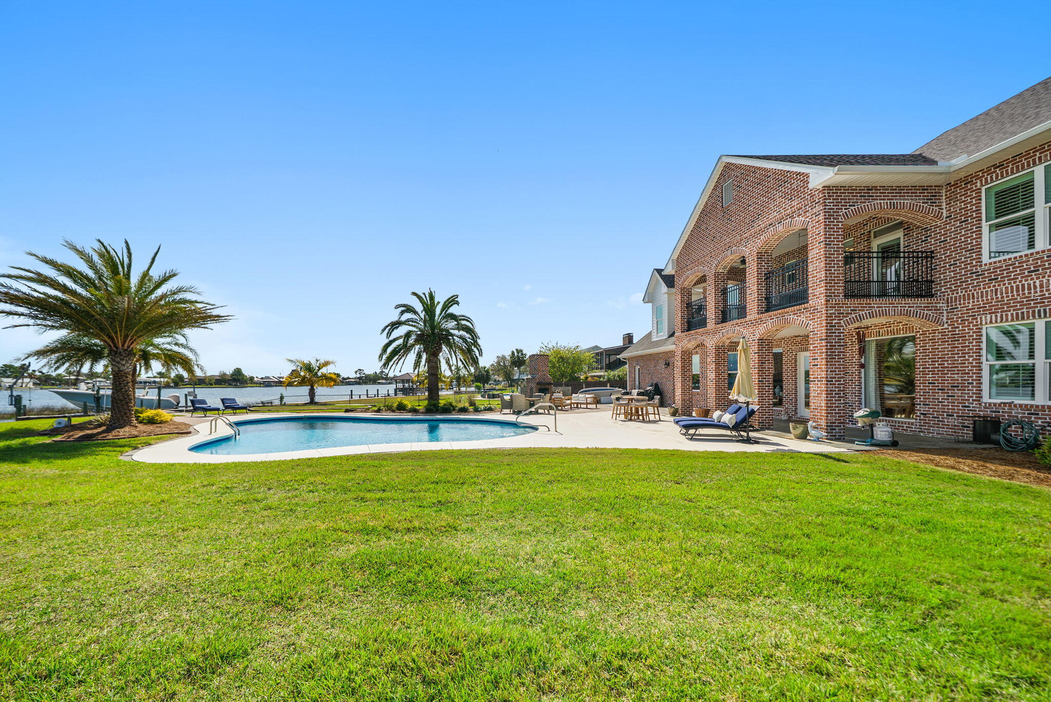BAYWOOD SHORE ESTATES - Residential