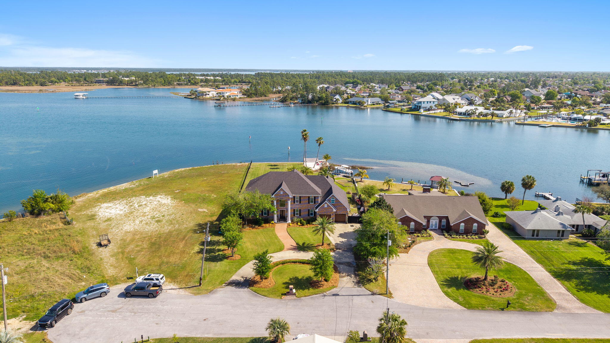 BAYWOOD SHORE ESTATES - Residential