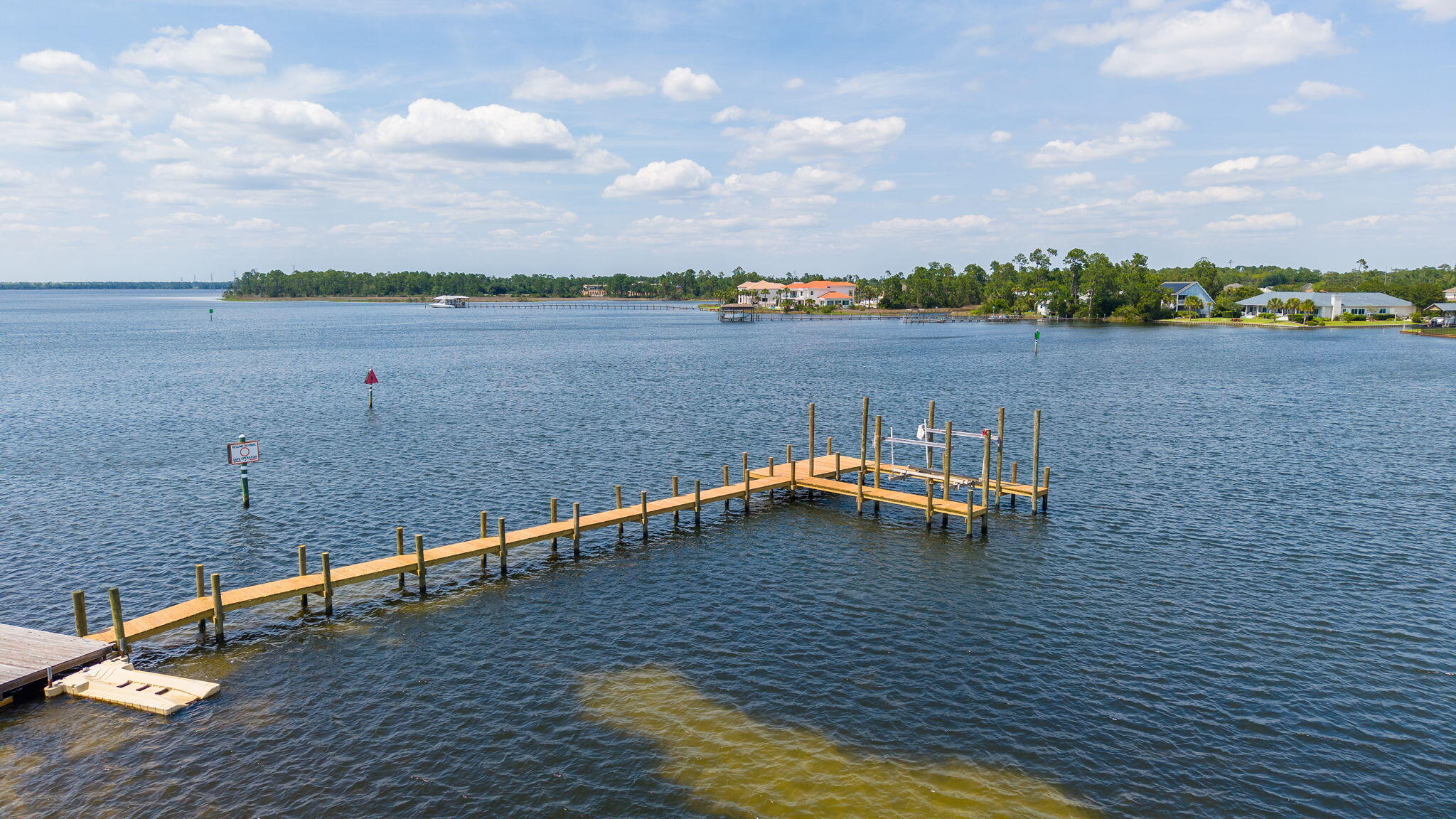 BAYWOOD SHORE ESTATES - Residential