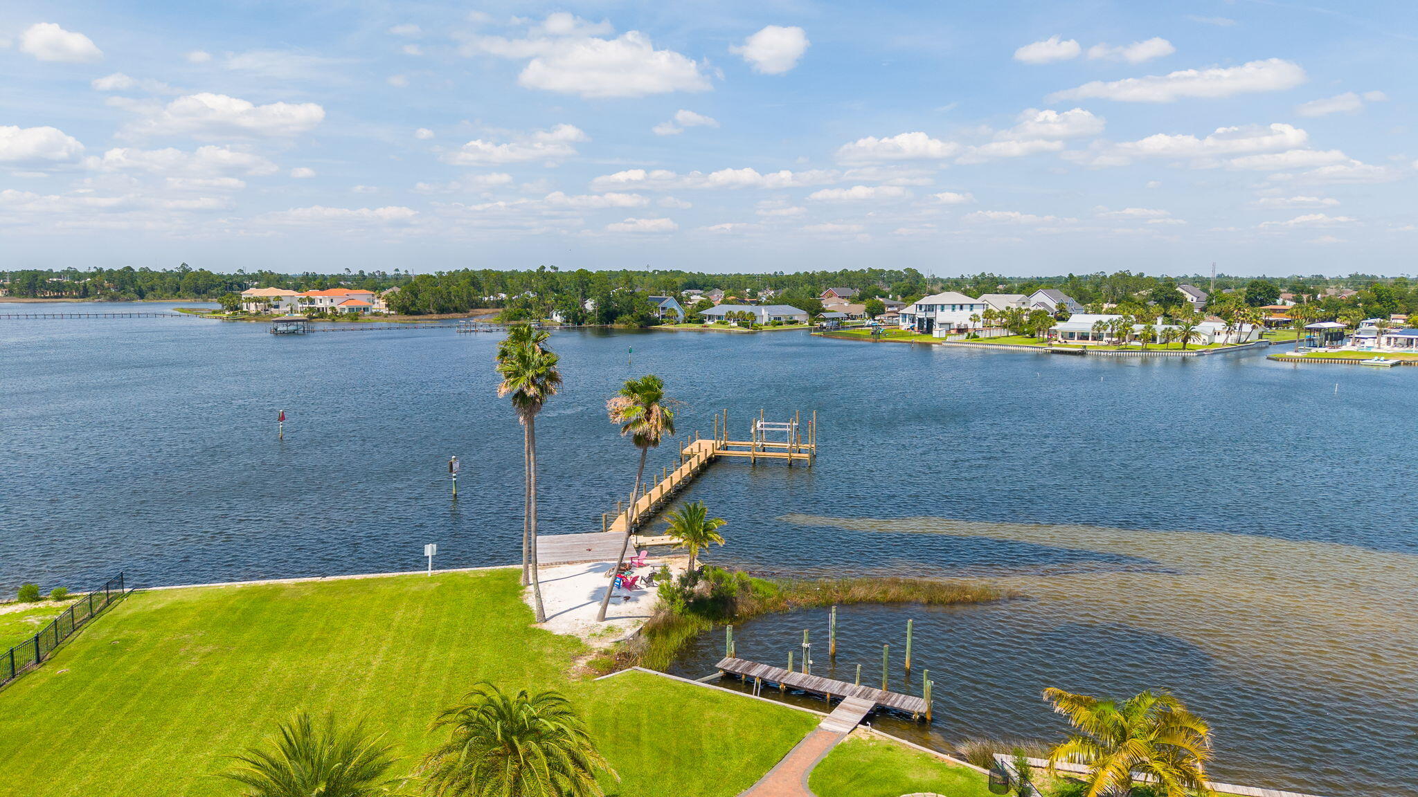 BAYWOOD SHORE ESTATES - Residential