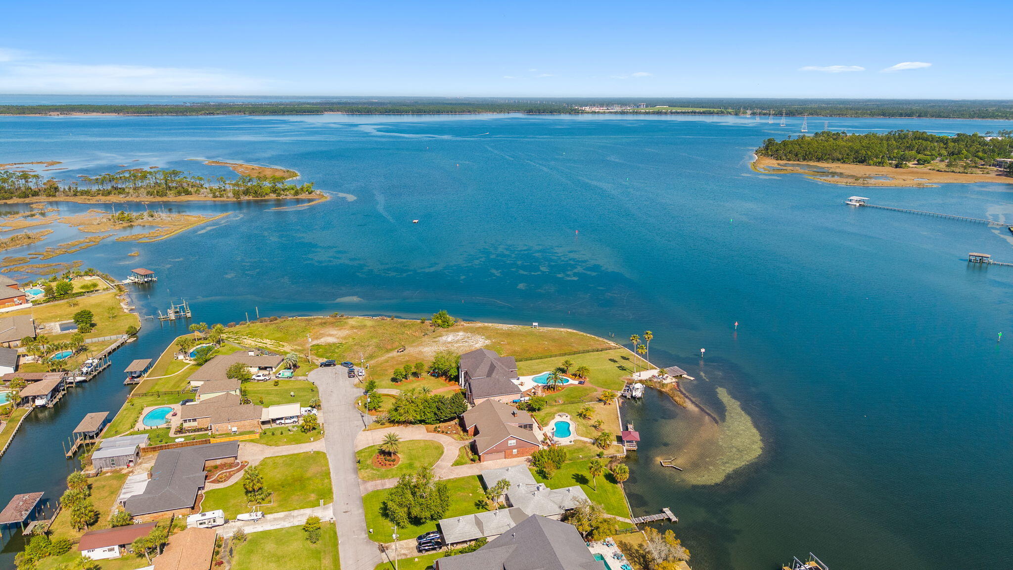 BAYWOOD SHORE ESTATES - Residential