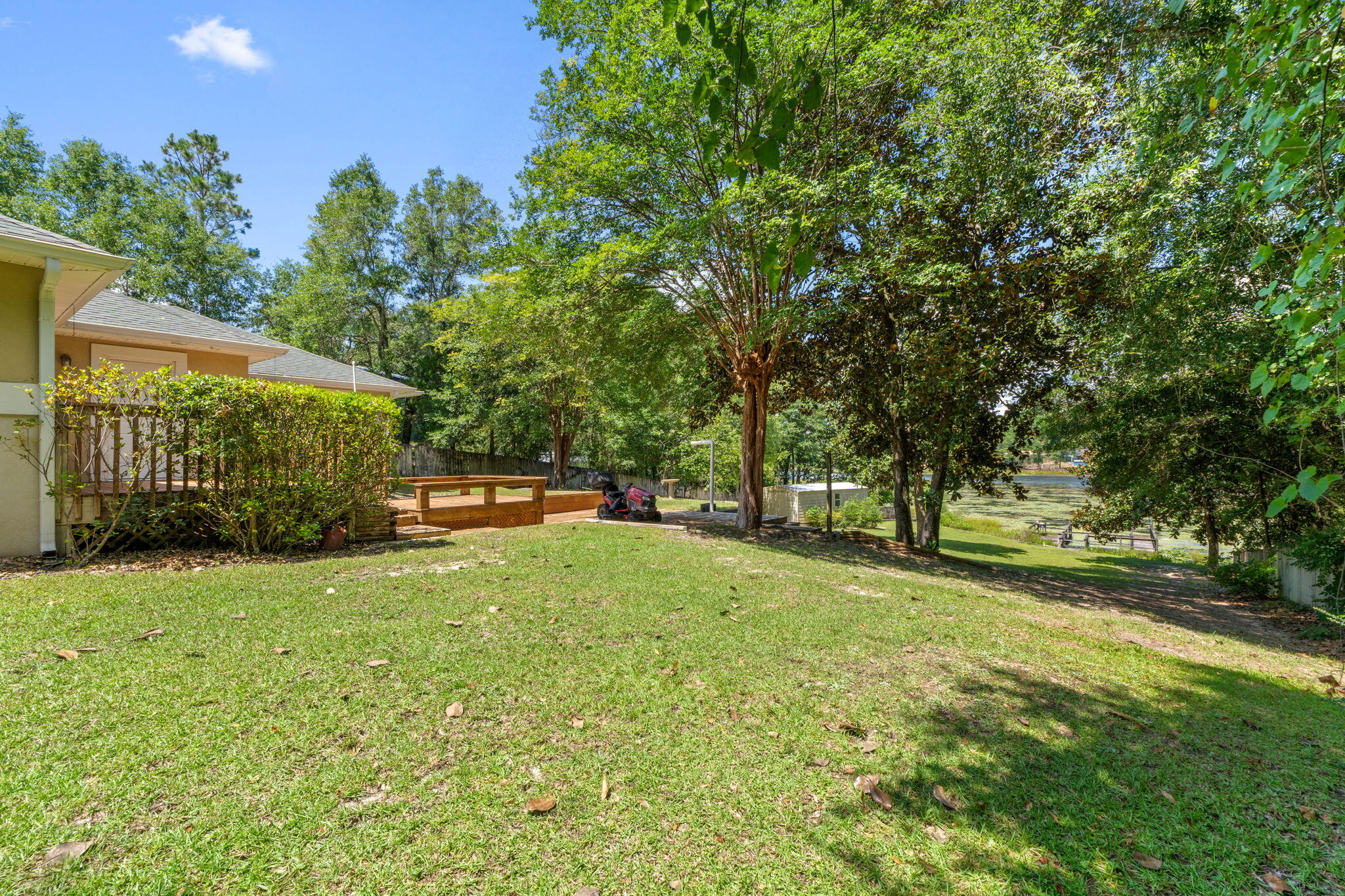 LAKE HOLLEY ESTATES - Residential