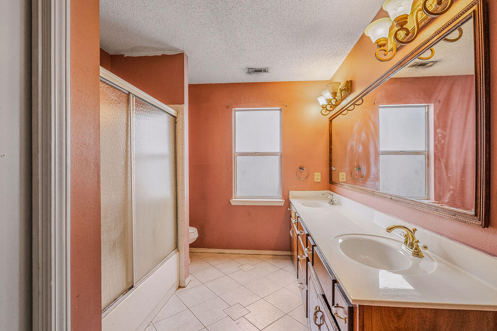 PATRICIAS PLACE - Residential