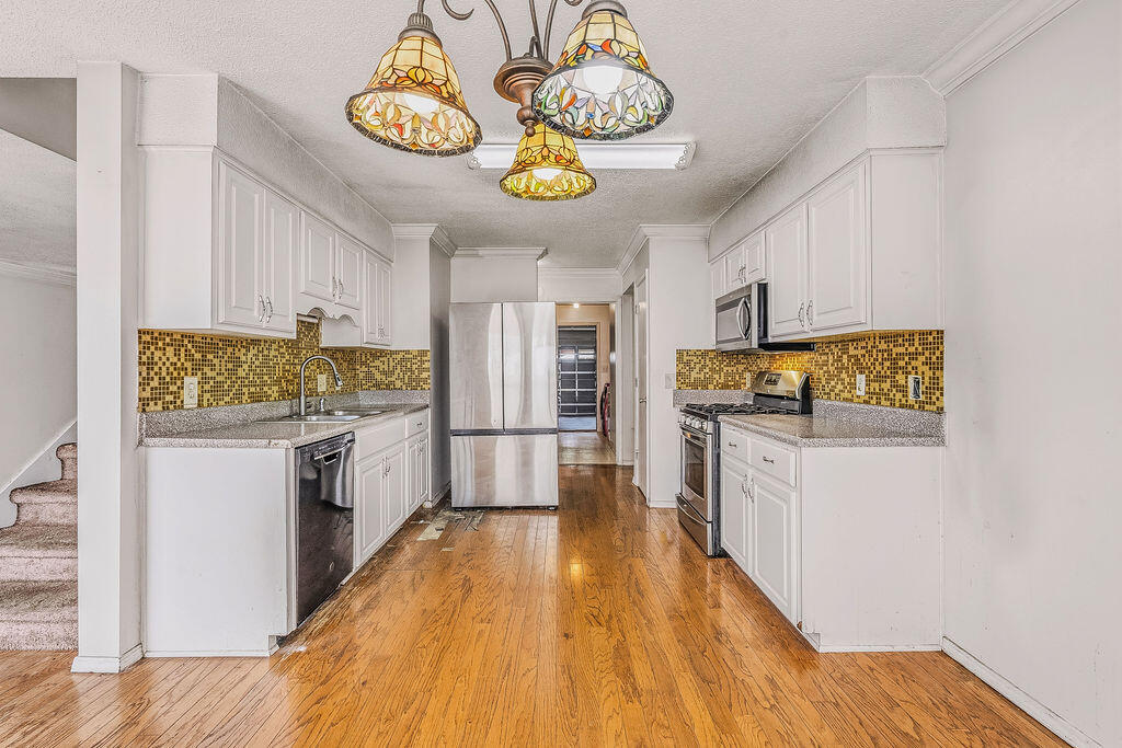 PATRICIAS PLACE - Residential