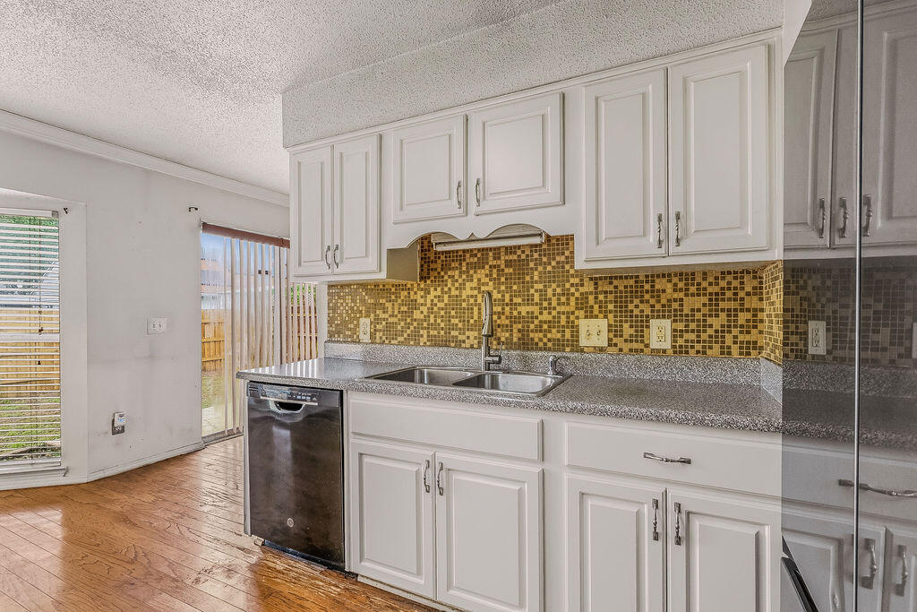 PATRICIAS PLACE - Residential