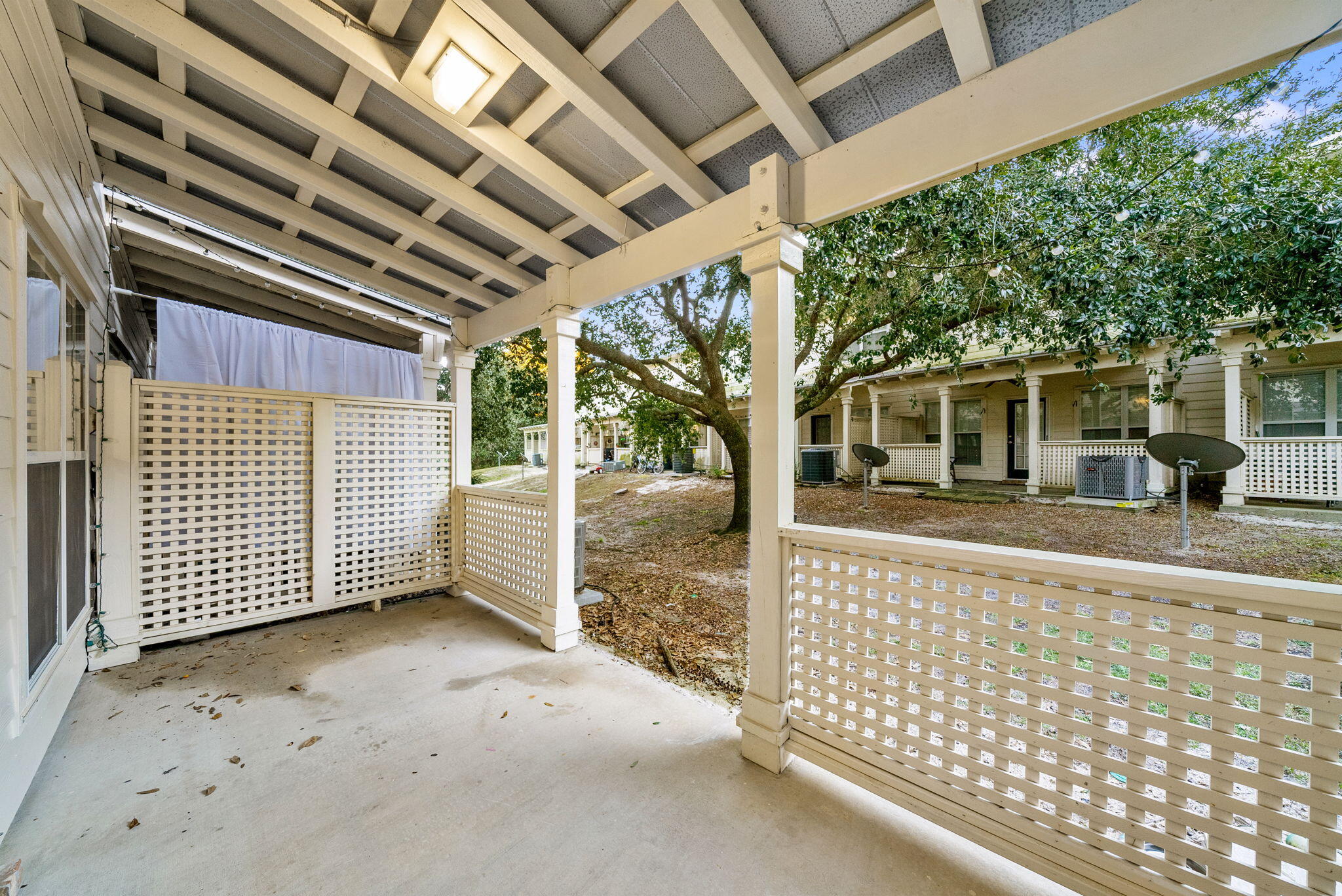 OLD BAY T/H - Residential Lease