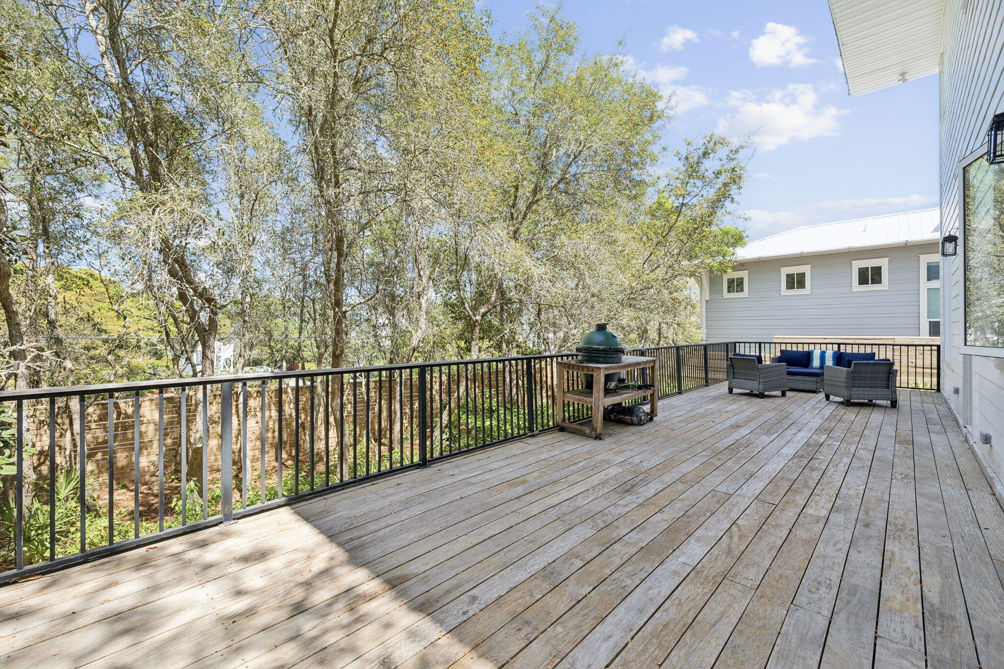 BEACH HIGHLAND - Residential