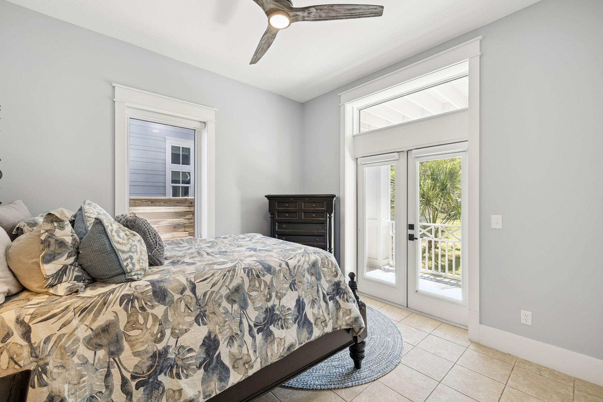 BEACH HIGHLAND - Residential