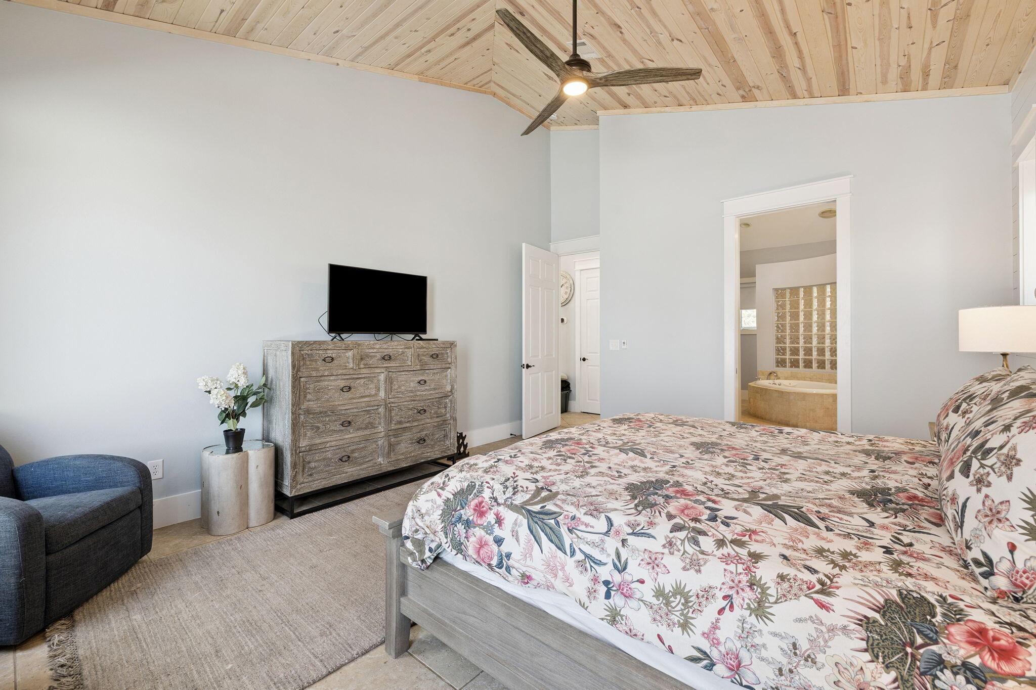 BEACH HIGHLAND - Residential