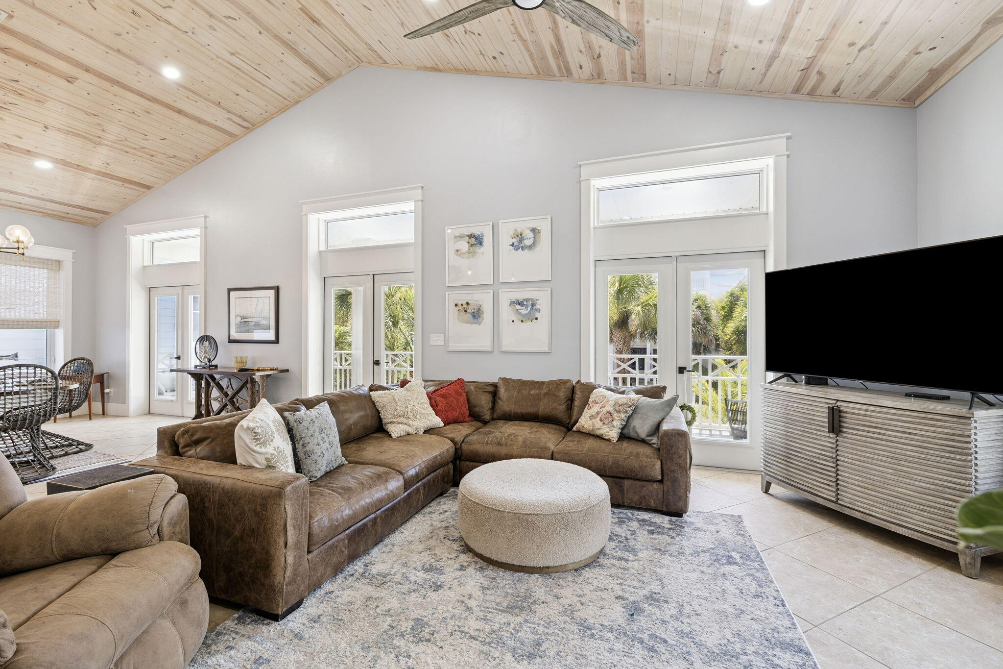 BEACH HIGHLAND - Residential