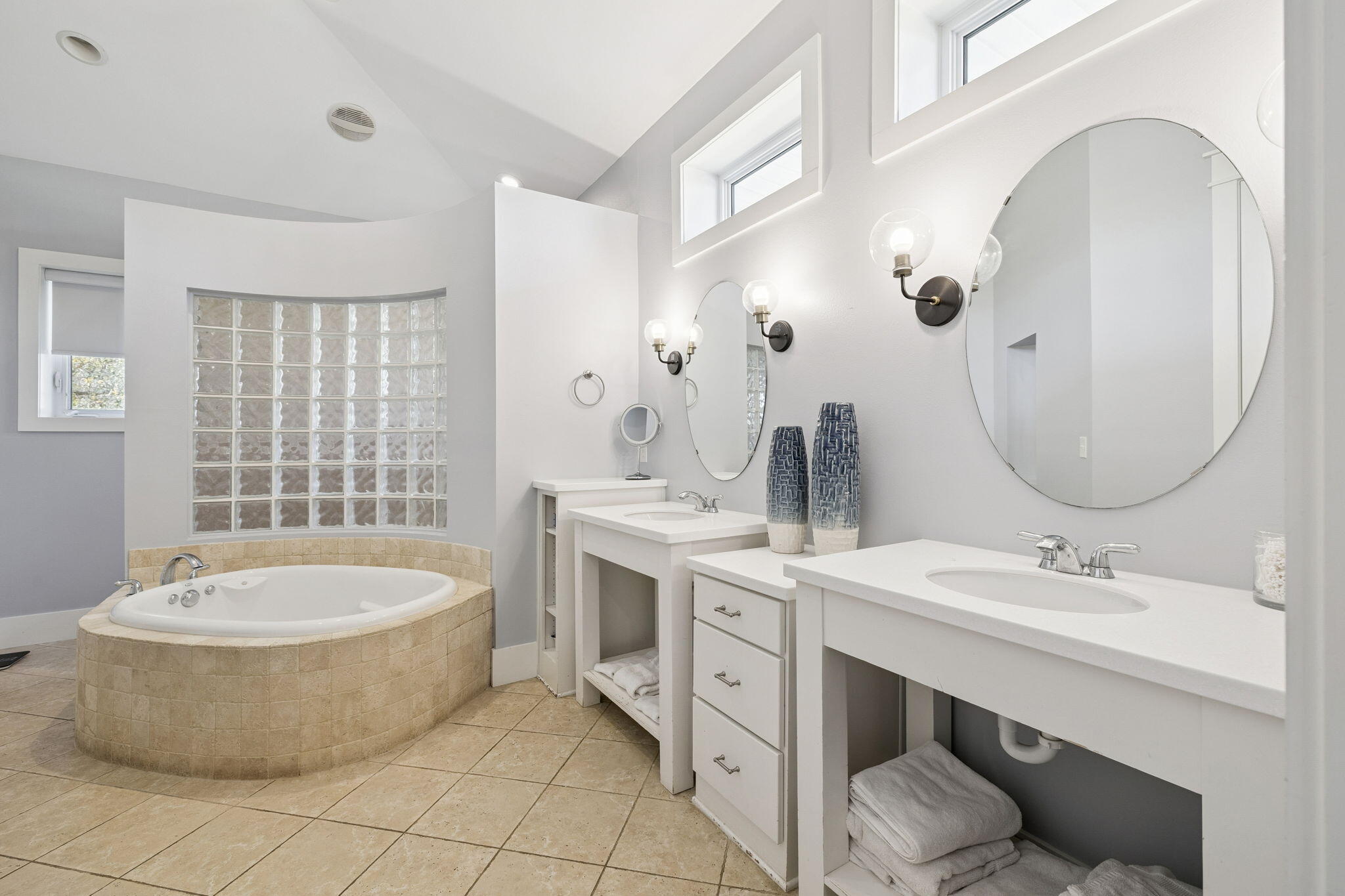 BEACH HIGHLAND - Residential