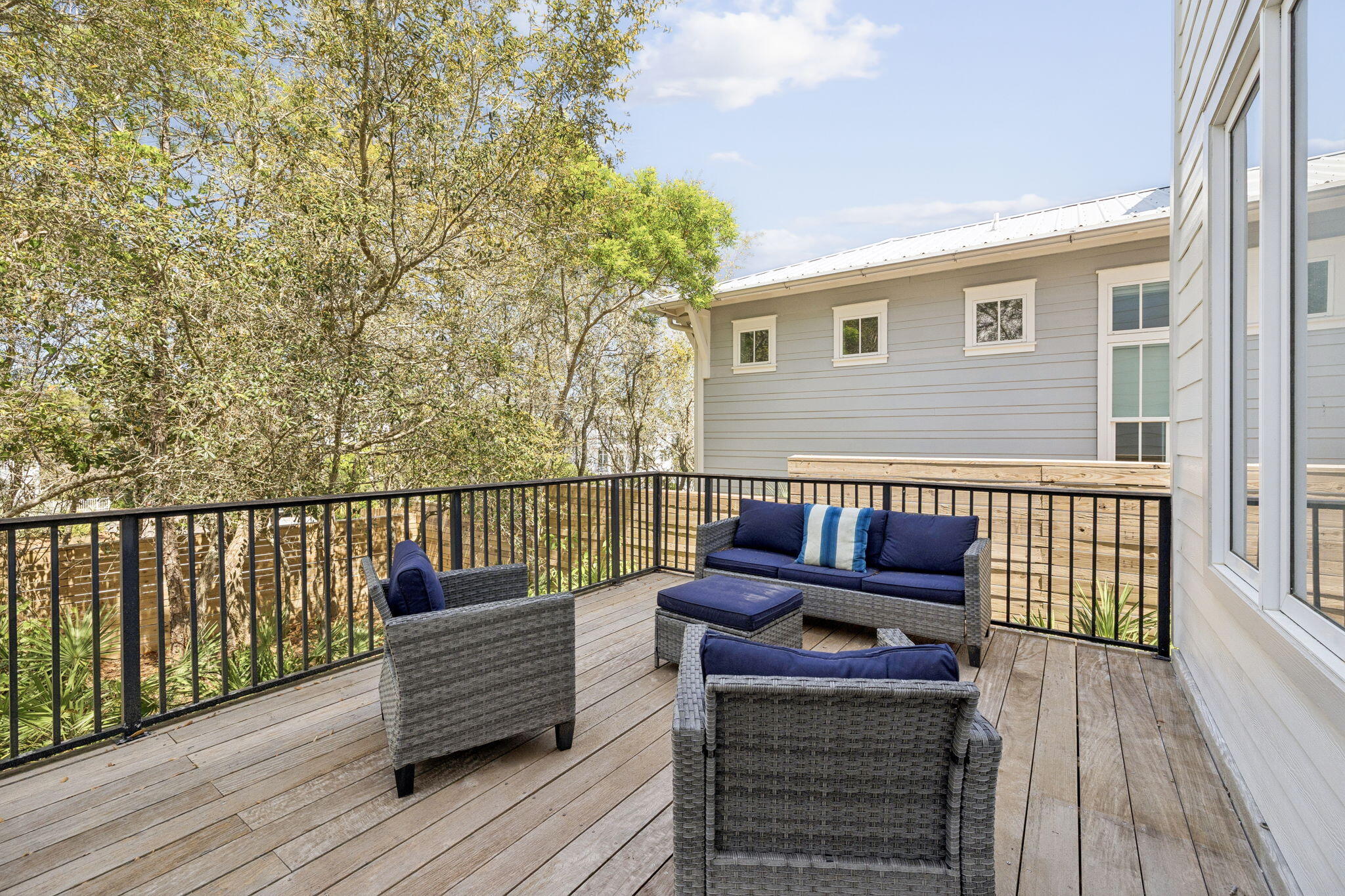 BEACH HIGHLAND - Residential