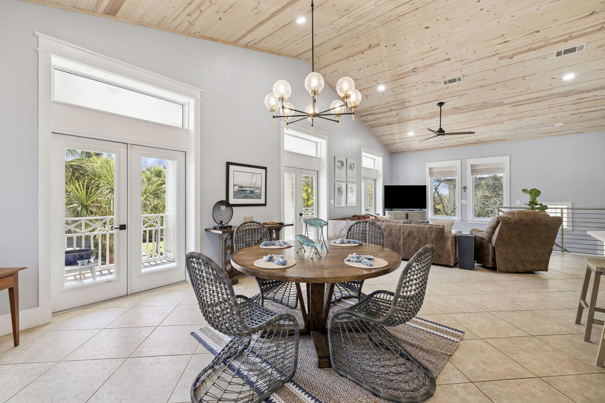BEACH HIGHLAND - Residential