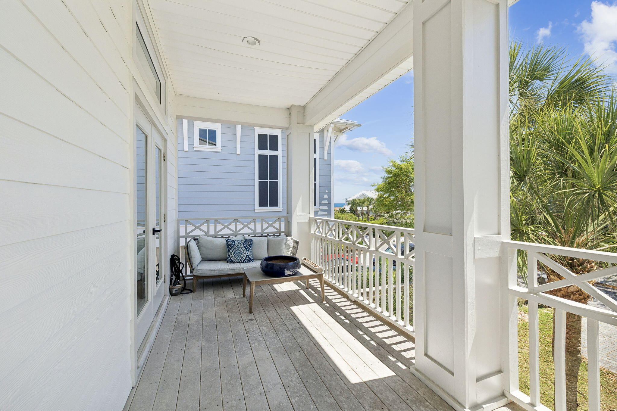 BEACH HIGHLAND - Residential