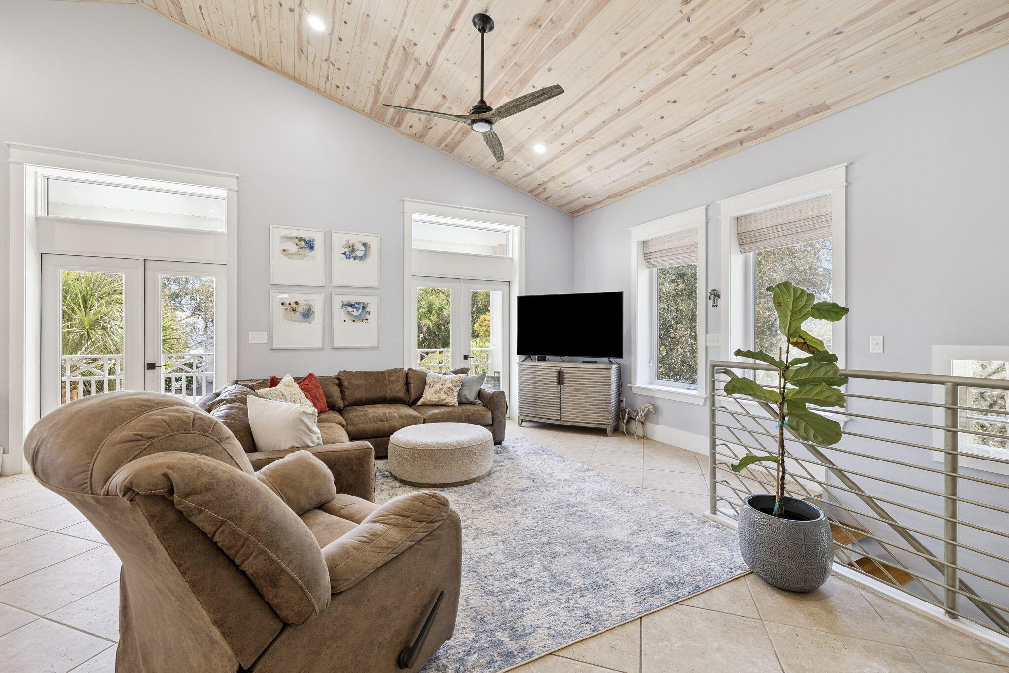 BEACH HIGHLAND - Residential