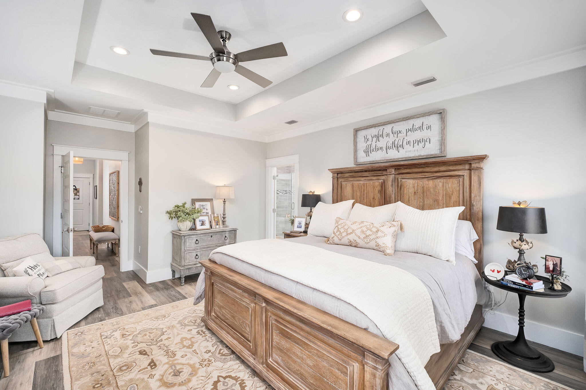 PELICAN BAY - Residential