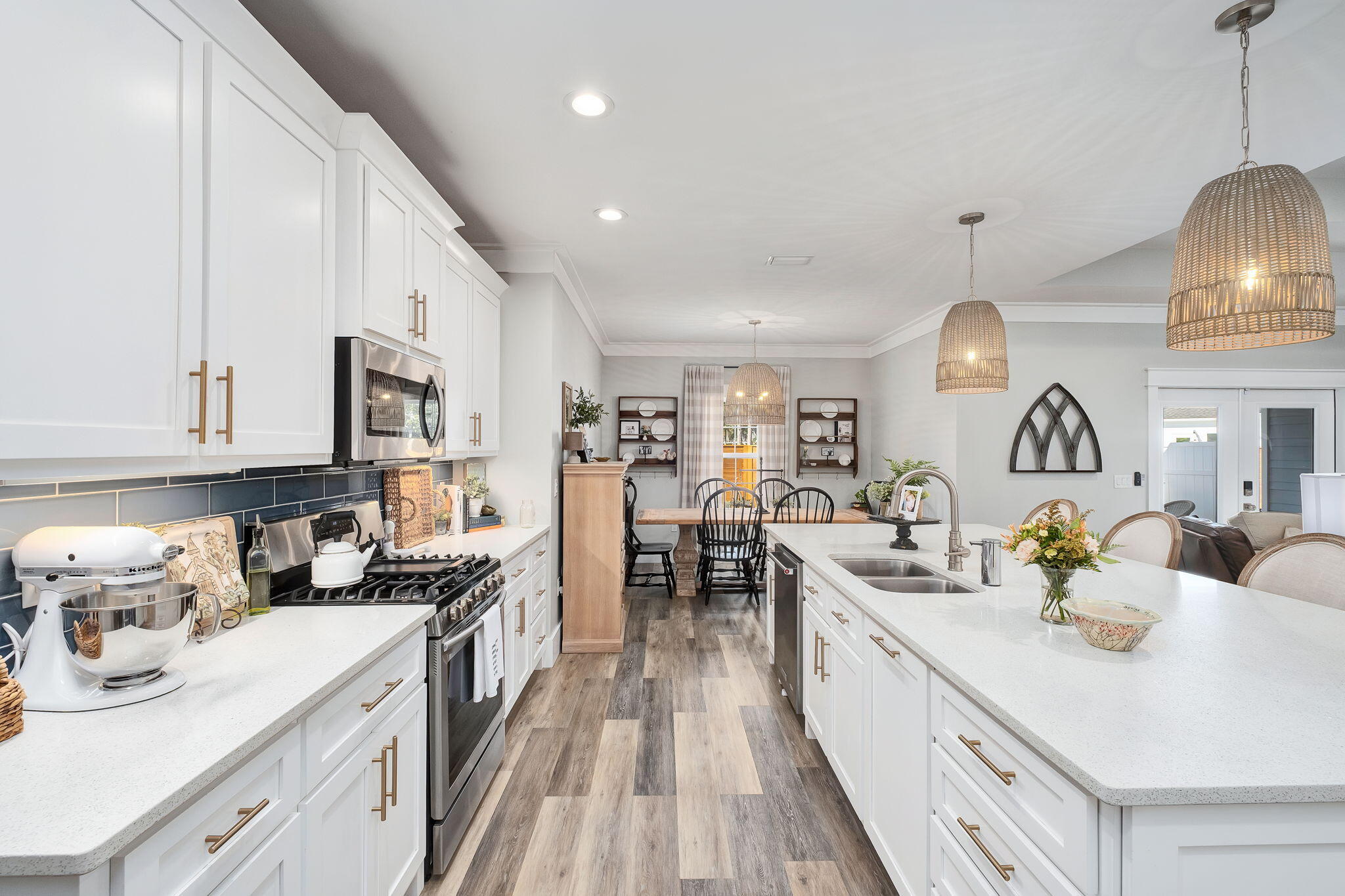 PELICAN BAY - Residential