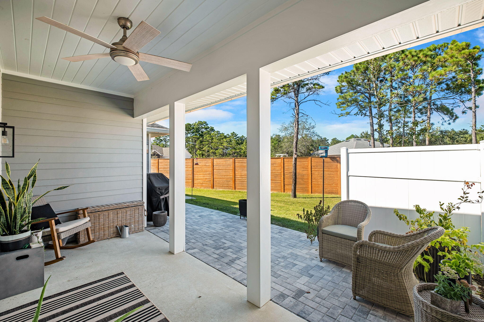 PELICAN BAY - Residential