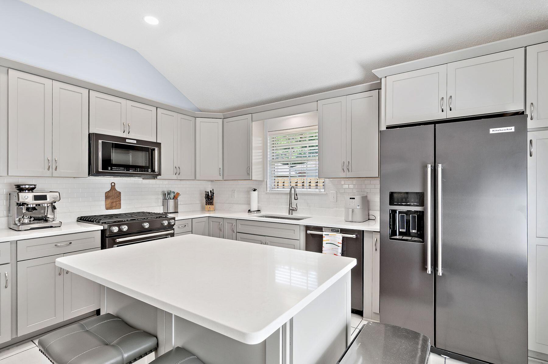 BAYSIDE PH 2 - Residential