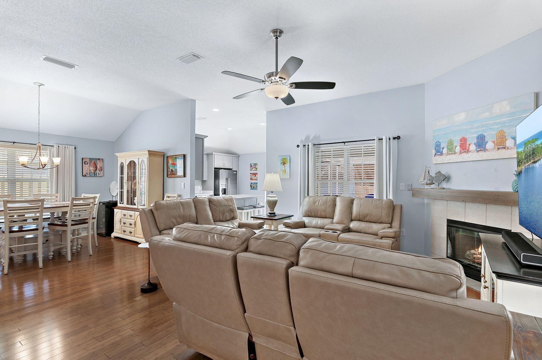 BAYSIDE PH 2 - Residential