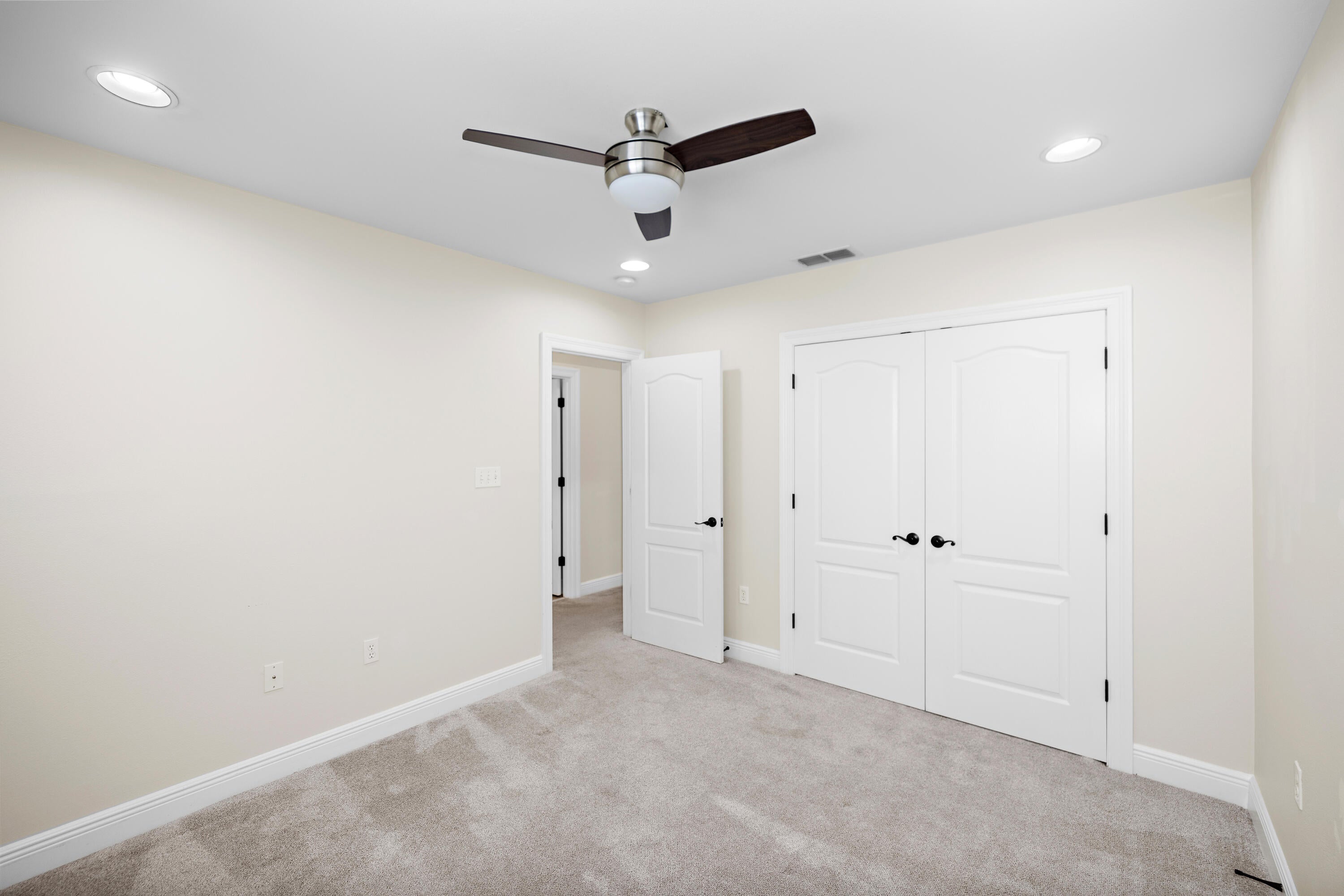BAYWALK LANDING - Residential Lease