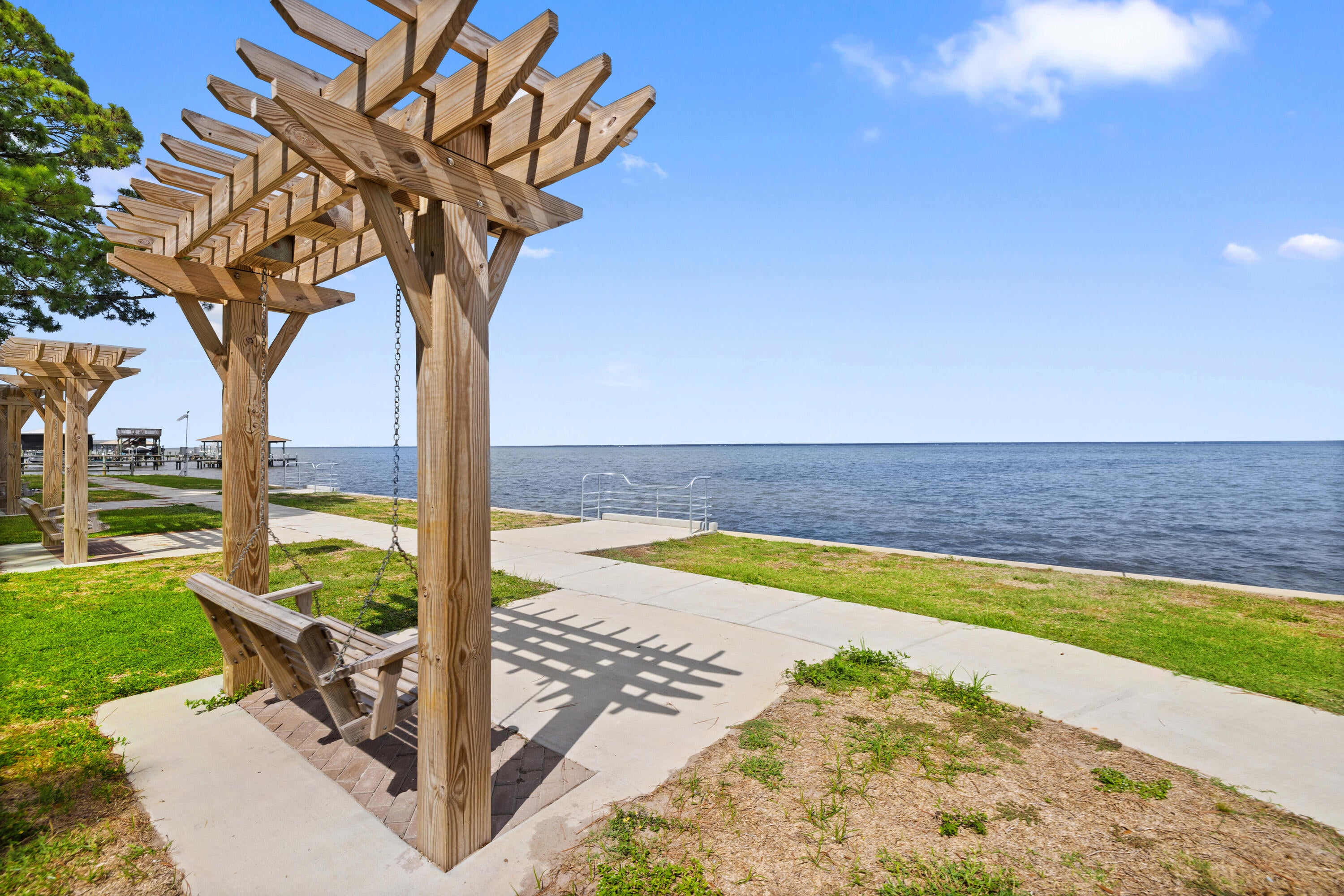 BAYWALK LANDING - Residential Lease