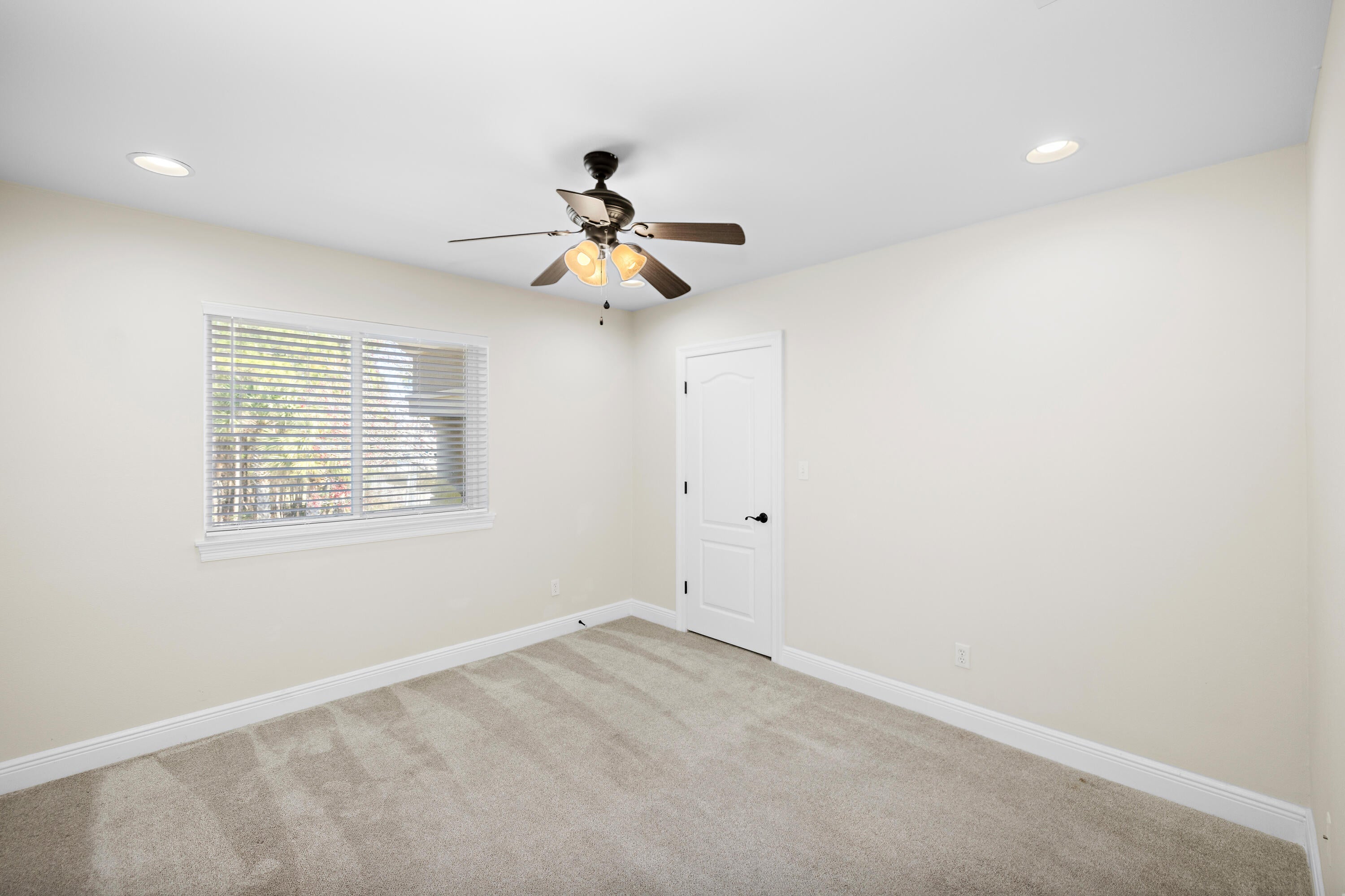 BAYWALK LANDING - Residential Lease