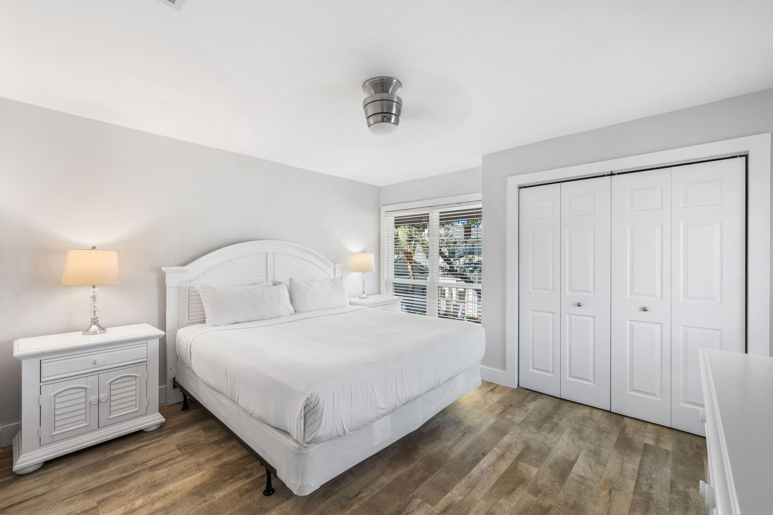 HARBOUR POINT CONDO - Residential