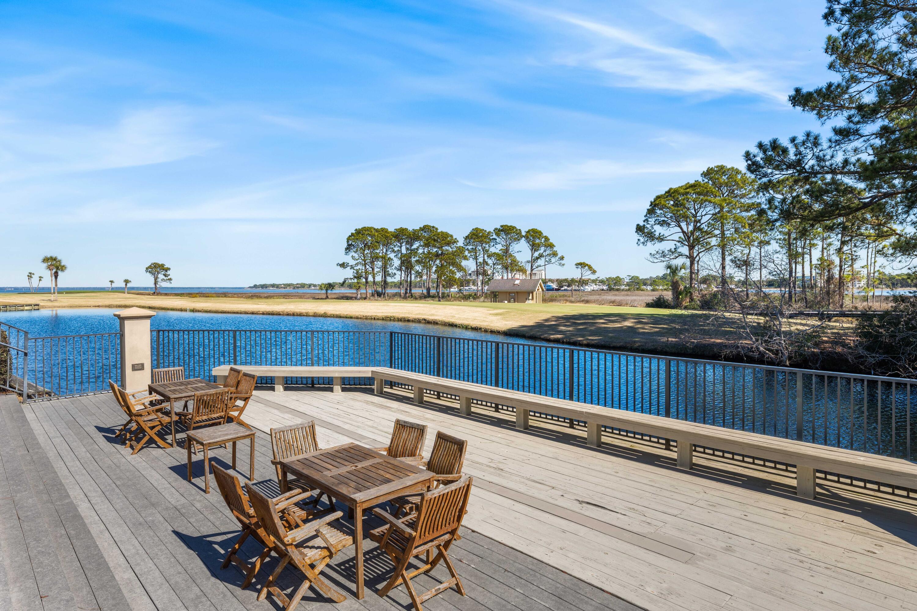 HARBOUR POINT CONDO - Residential
