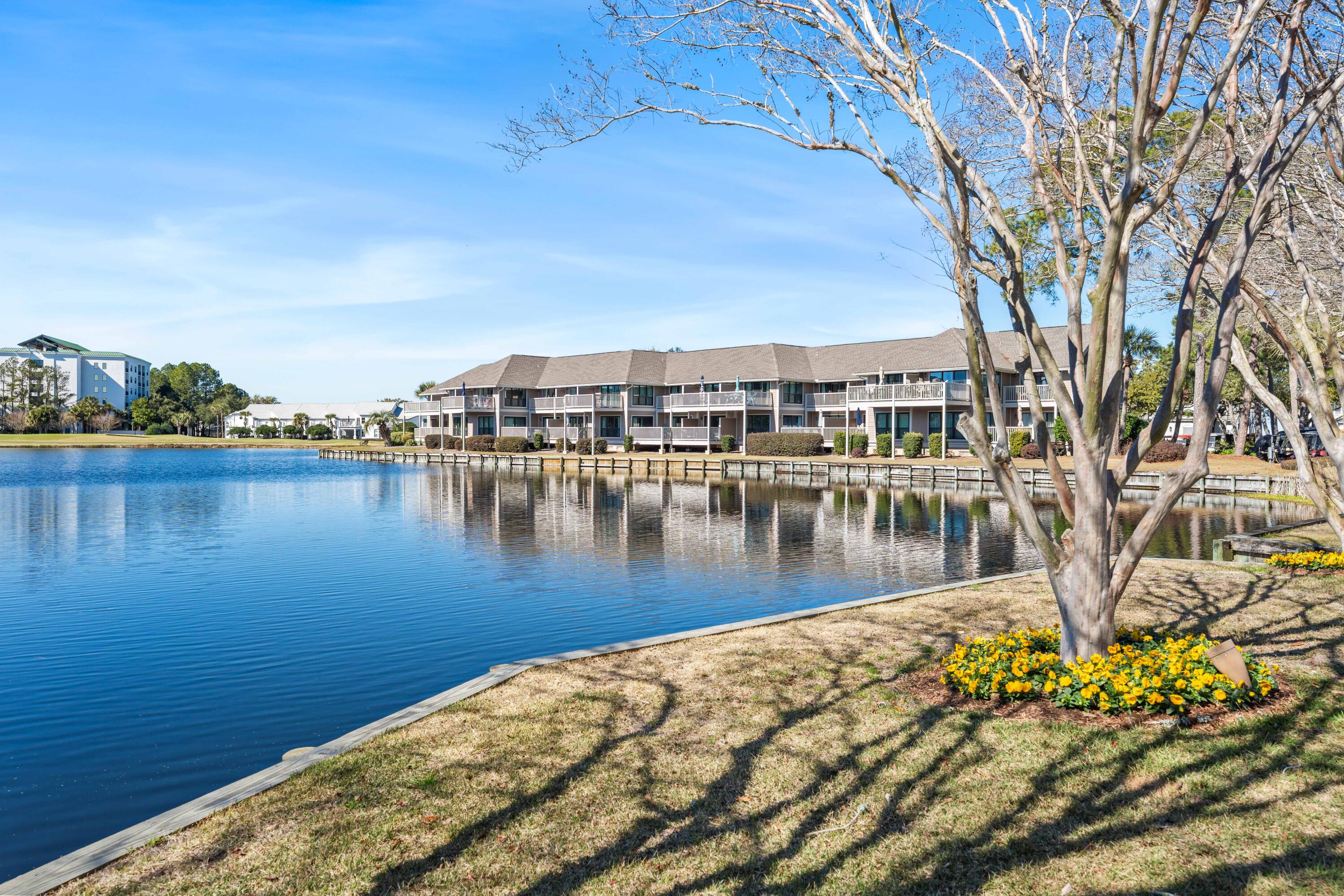 HARBOUR POINT CONDO - Residential