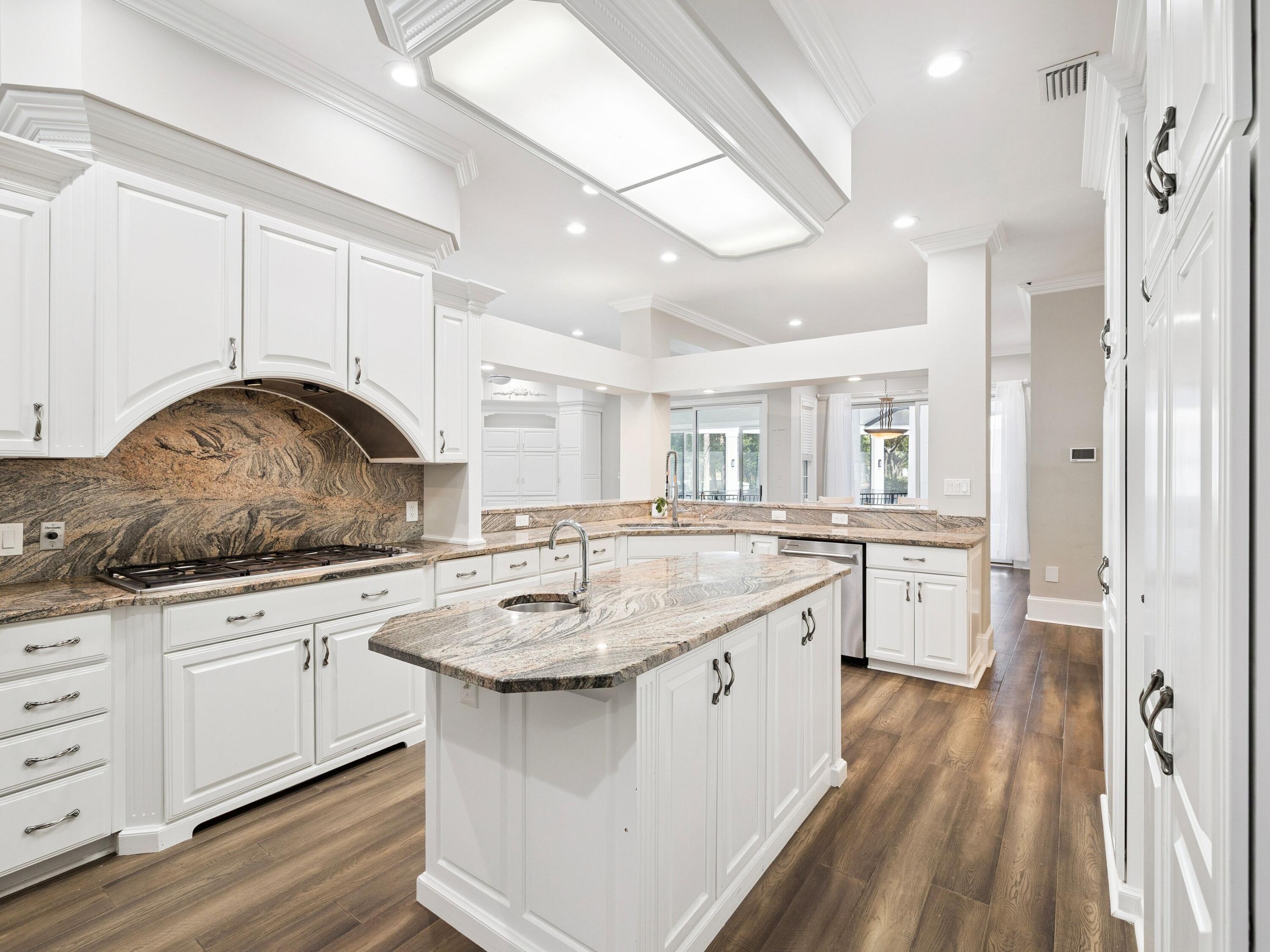 ISLAND GREEN - Residential