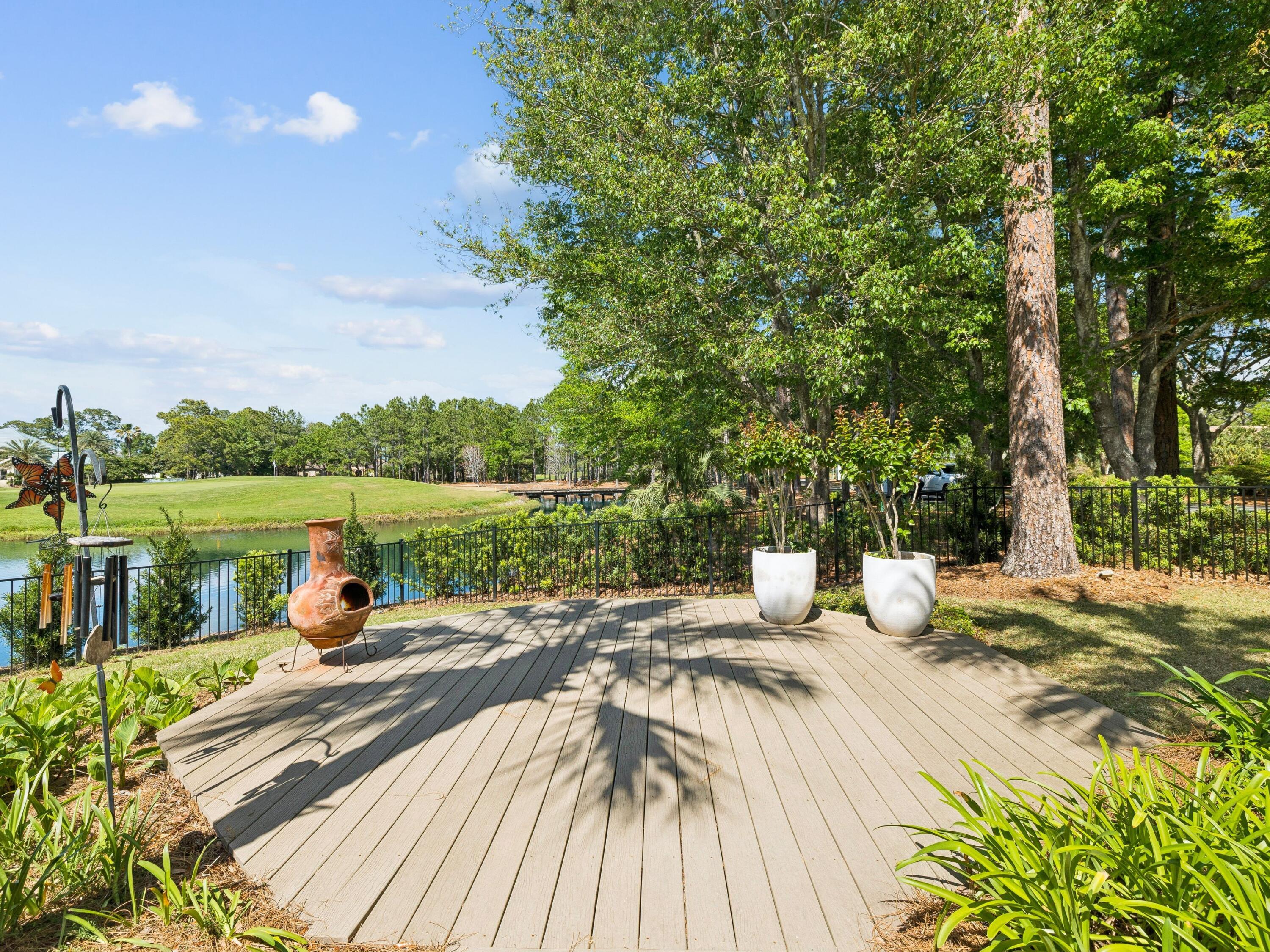 ISLAND GREEN - Residential