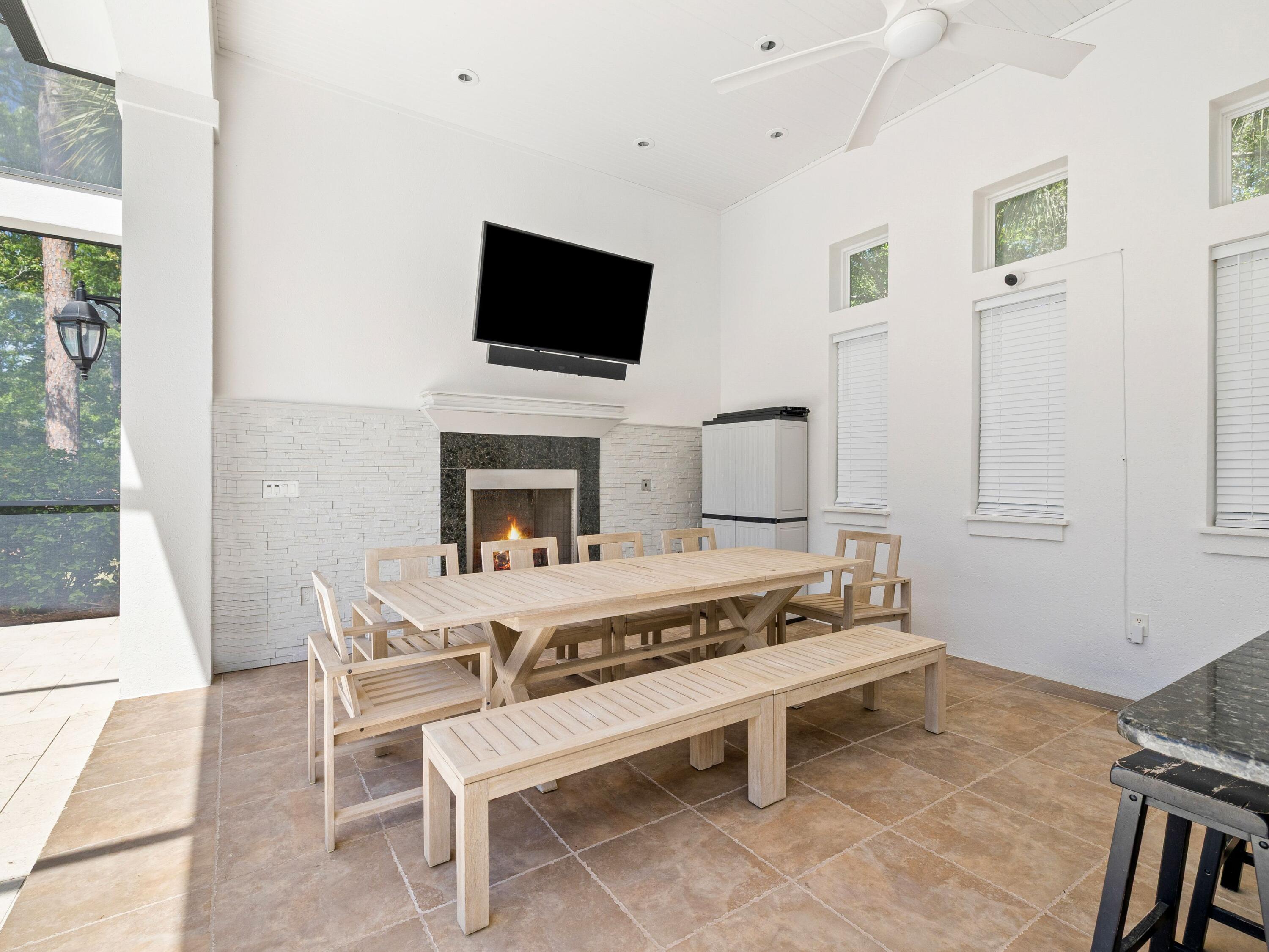 ISLAND GREEN - Residential